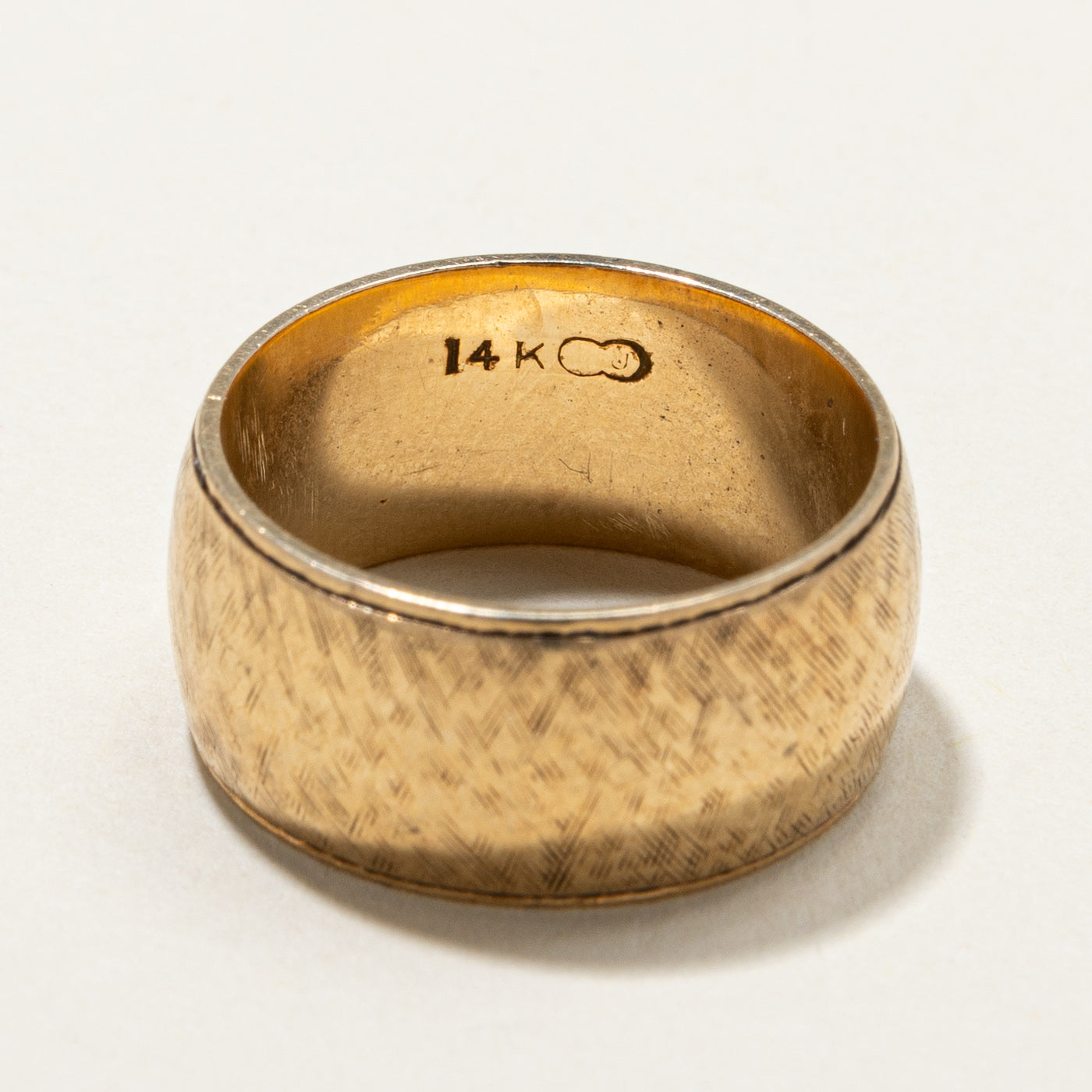 Vintage 14K Yellow Gold Textured Cigar Band | 8.6mm | SZ 5.25