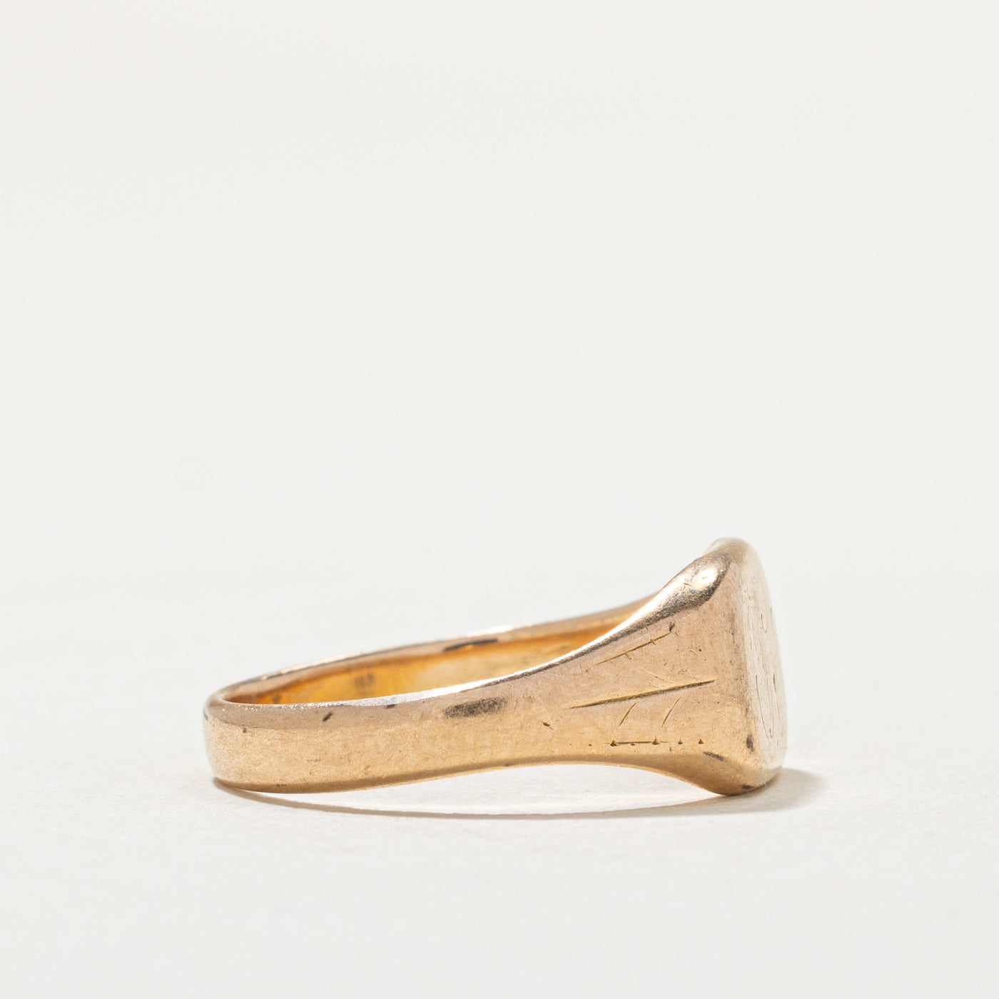 Vintage 14K Yellow Gold Initial Signet Ring | SZ 4.25