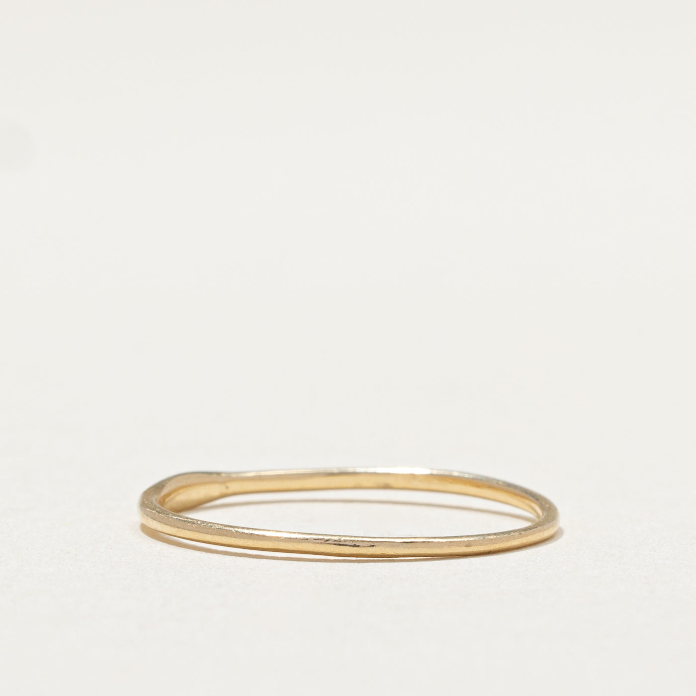 Alliance simple en or jaune 14 carats | 0,93 mm | Taille 6,75 | 