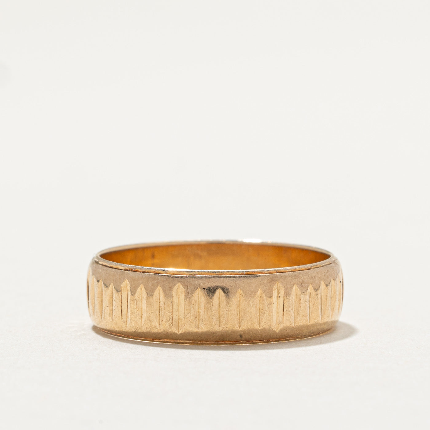 Bague texturée en or jaune 10 carats | 5,8 mm | Taille 7,75