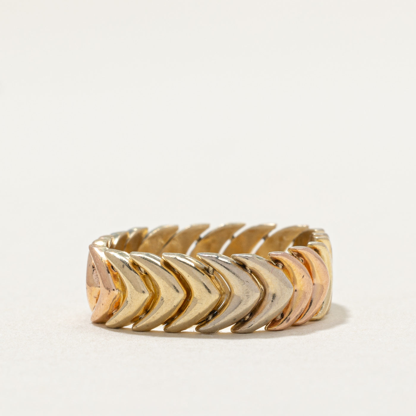 18K Tri Tone Gold Chevron Chain Ring | 6.3mm | SZ 8.5
