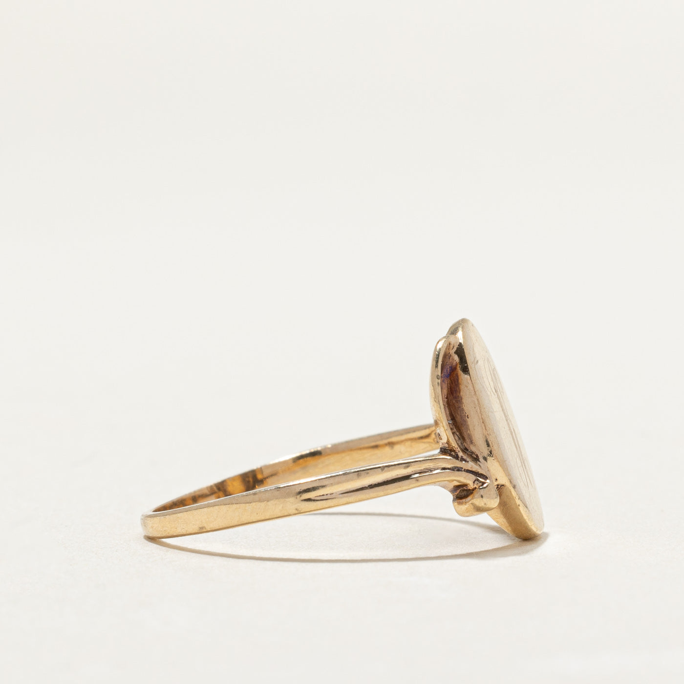 10K Yellow Gold Oval Shaped "K" Initial Ring | SZ 8.25