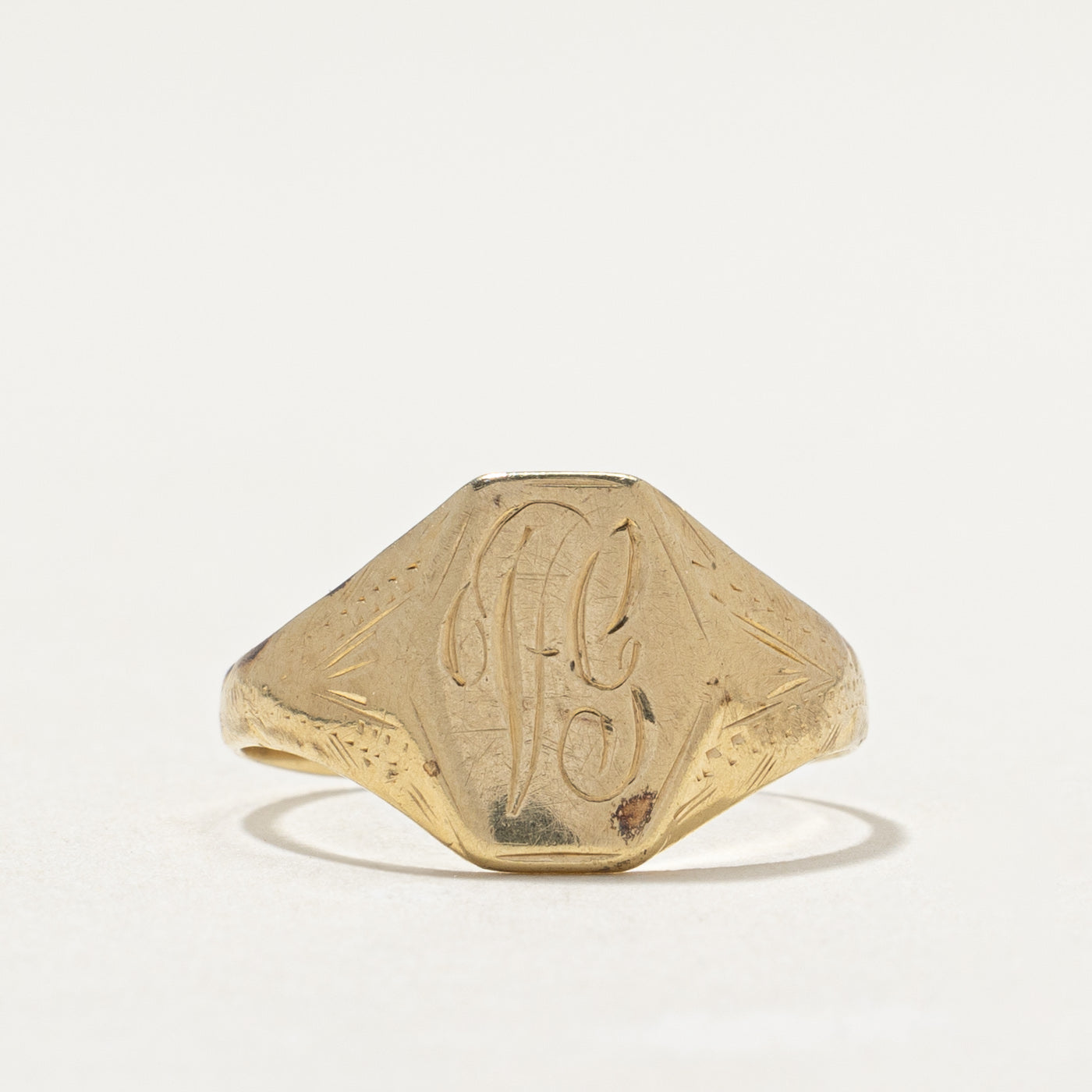 10K Yellow Gold "VG" Initial Signet Ring | SZ 5.5