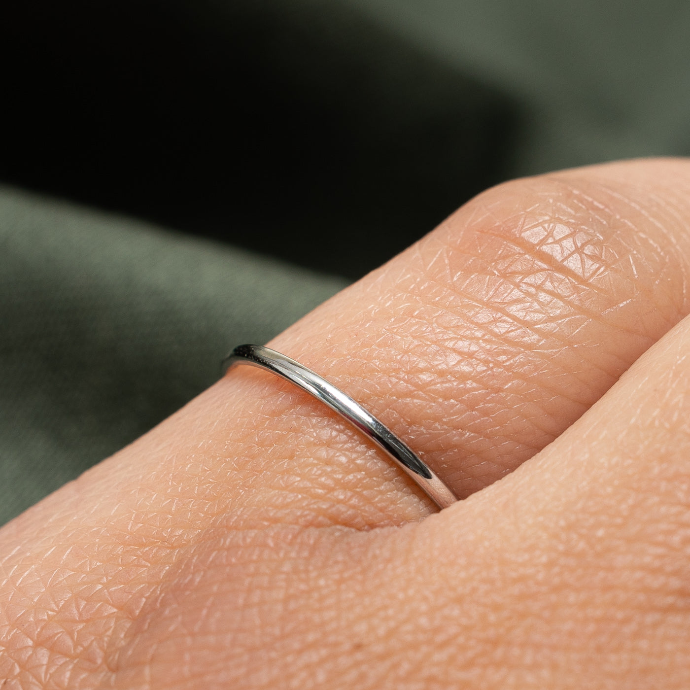 14K White Gold Plain Band | 1.08mm | SZ 6
