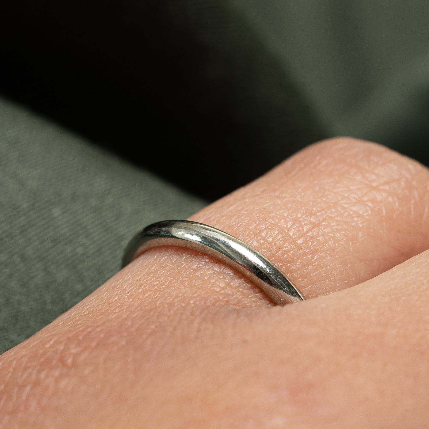 14K White Gold Plain Band | 2.1mm | SZ 5.75