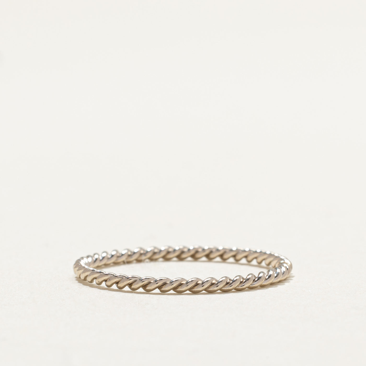 Alliance en or blanc 10 carats, maille corde | 1,5 mm | Taille 8