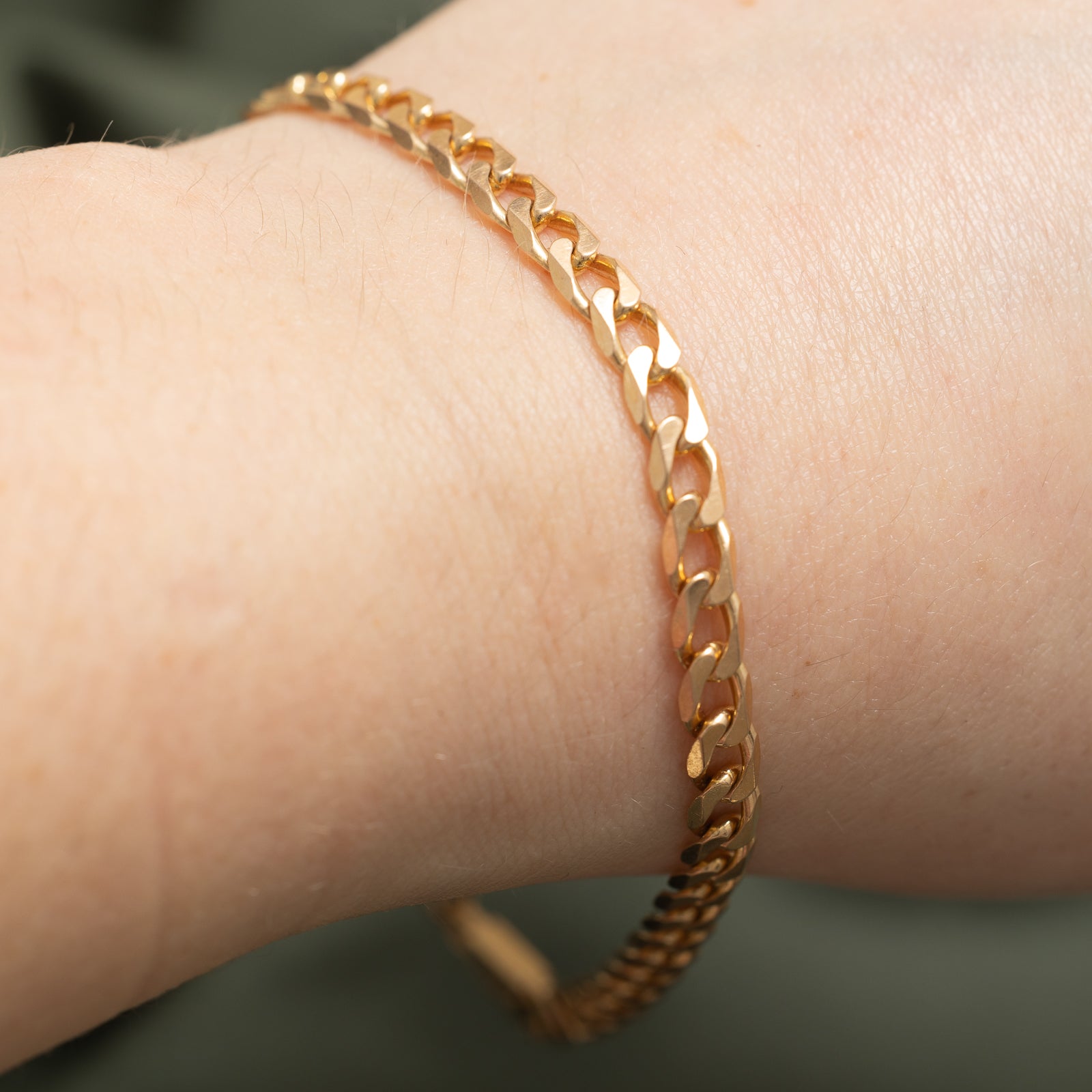 'Birks' 14k Yellow Gold Curb Link Bracelet | 4.75mm | 8.25" |