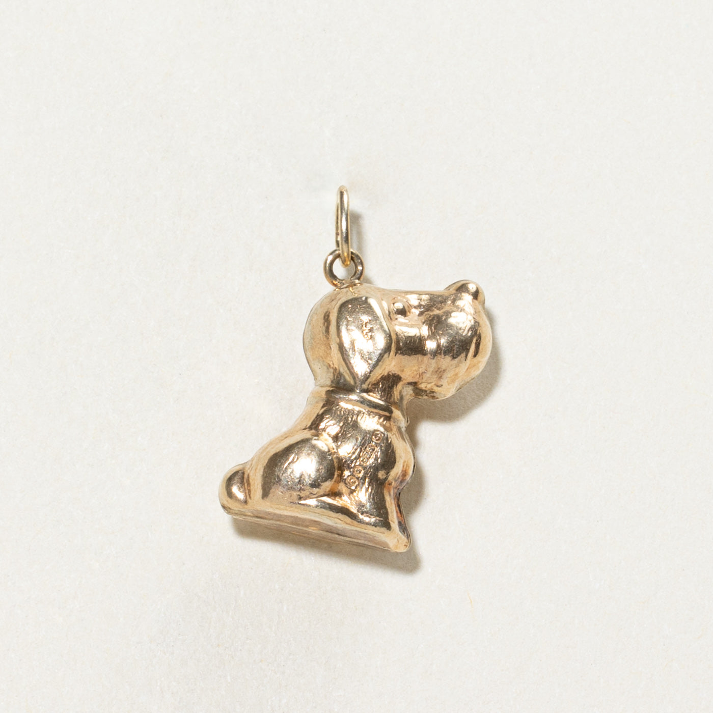 Breloque chien en or jaune 9 carats, Londres, 1978