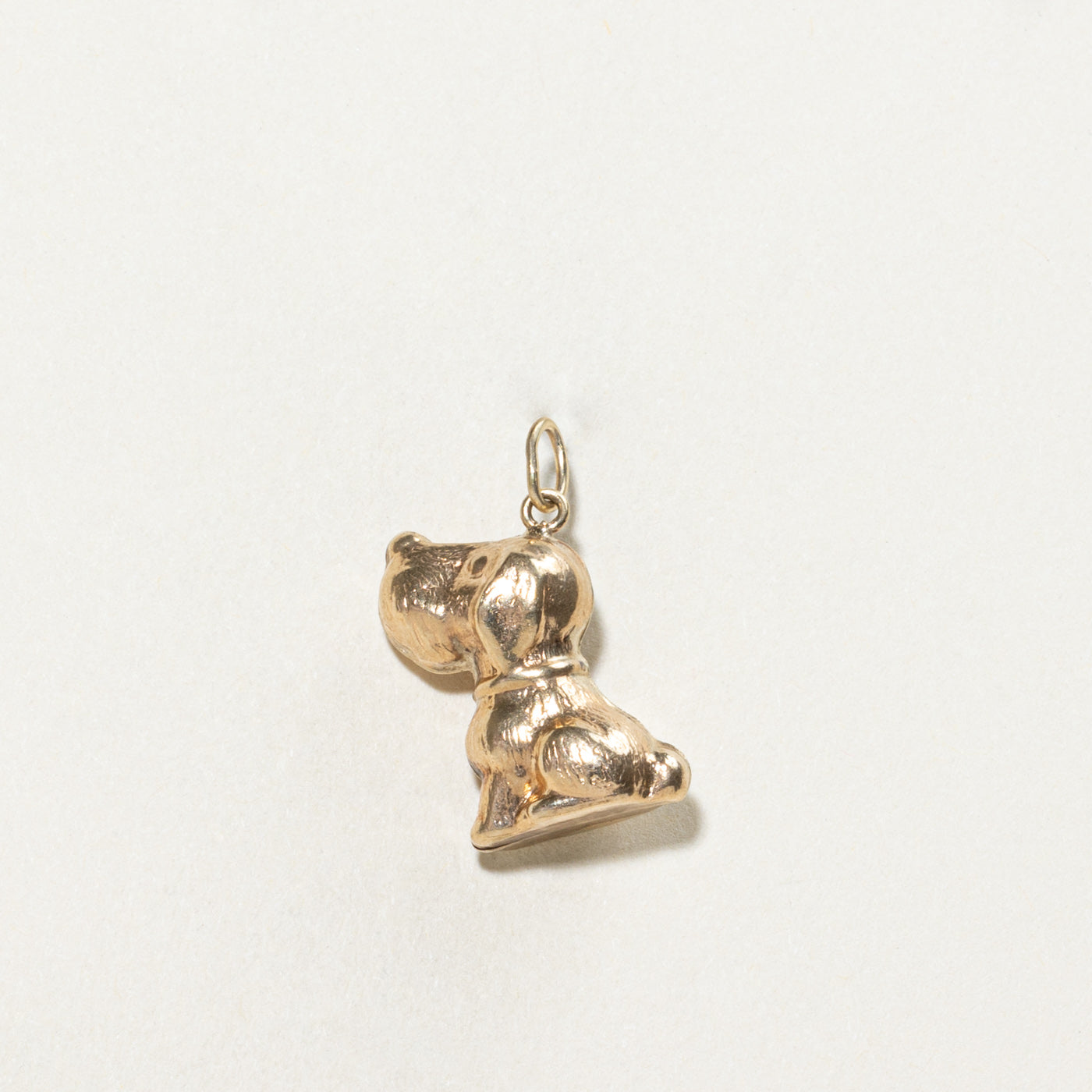 Breloque chien en or jaune 9 carats, Londres, 1978