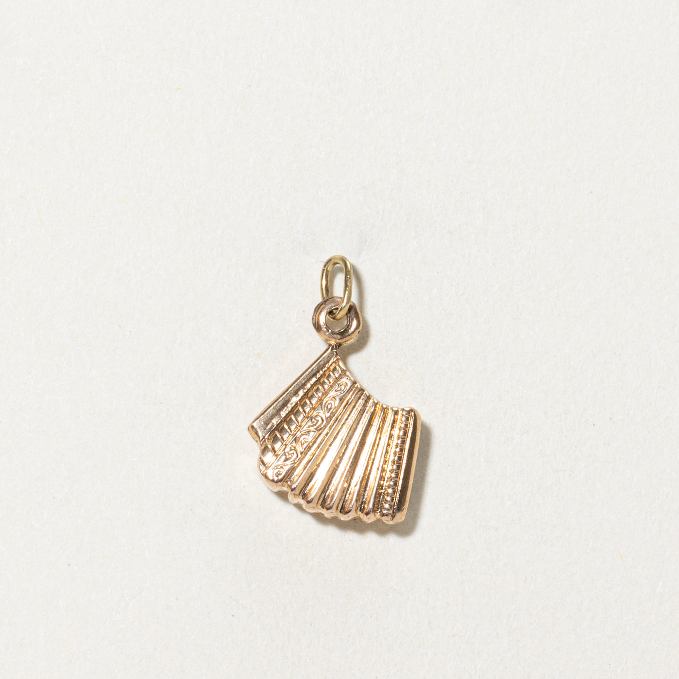 18K Yellow Gold Accordion Charm