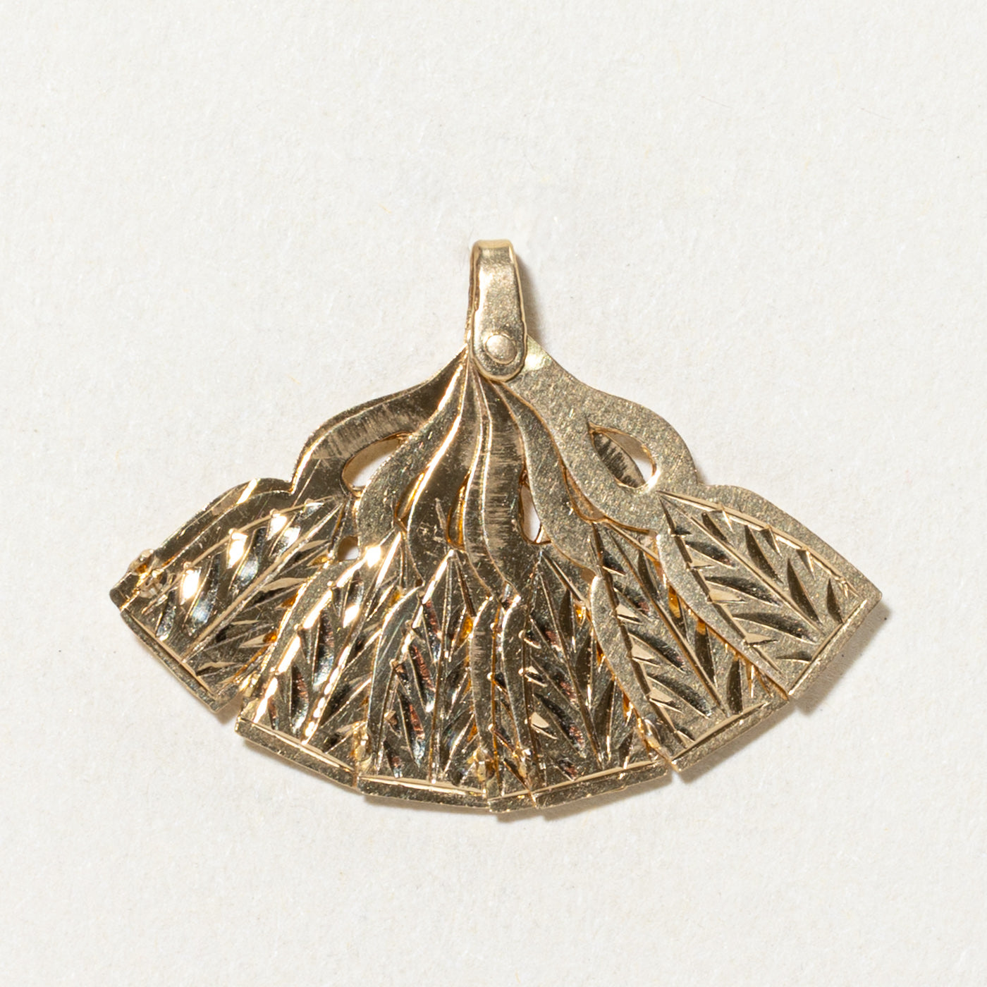 18K Yellow Gold Kinetic Fan Charm