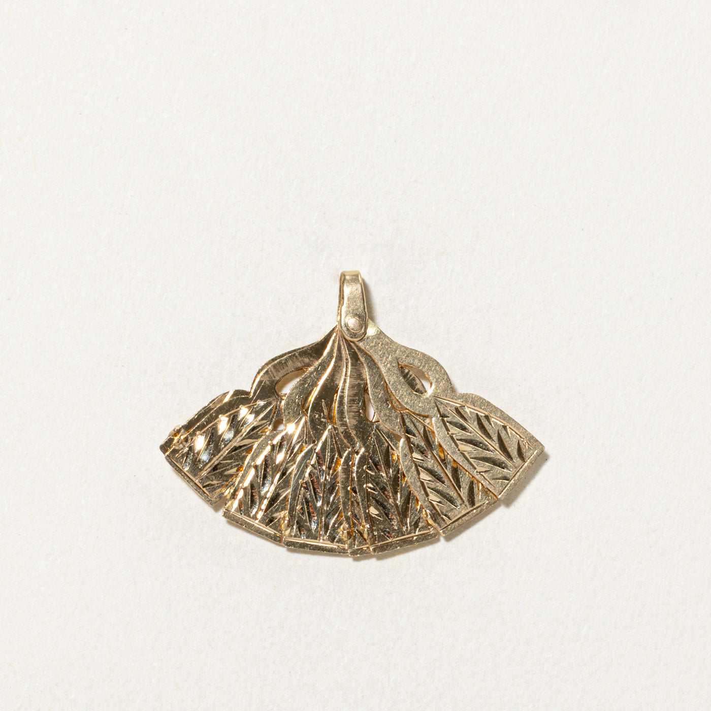 18K Yellow Gold Kinetic Fan Charm