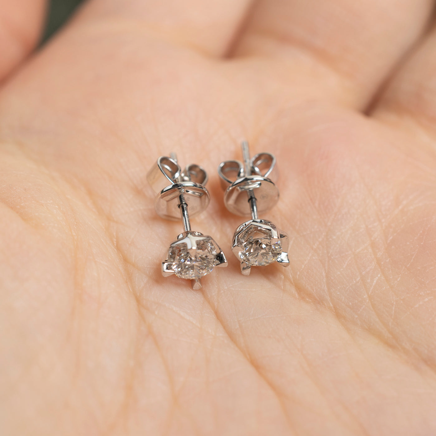18K Basket Set Diamond Stud Earrings | 0.64ctw