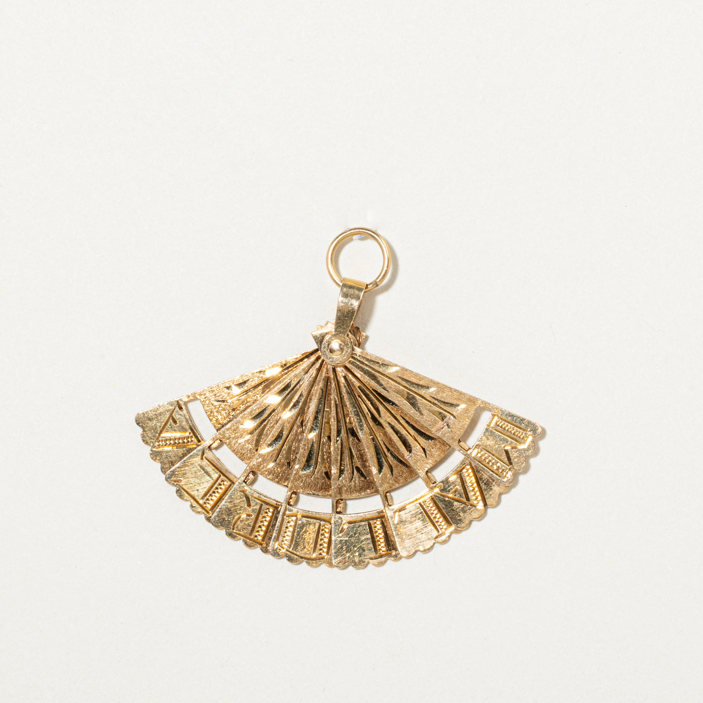 17k Yellow Gold Fan Charm
