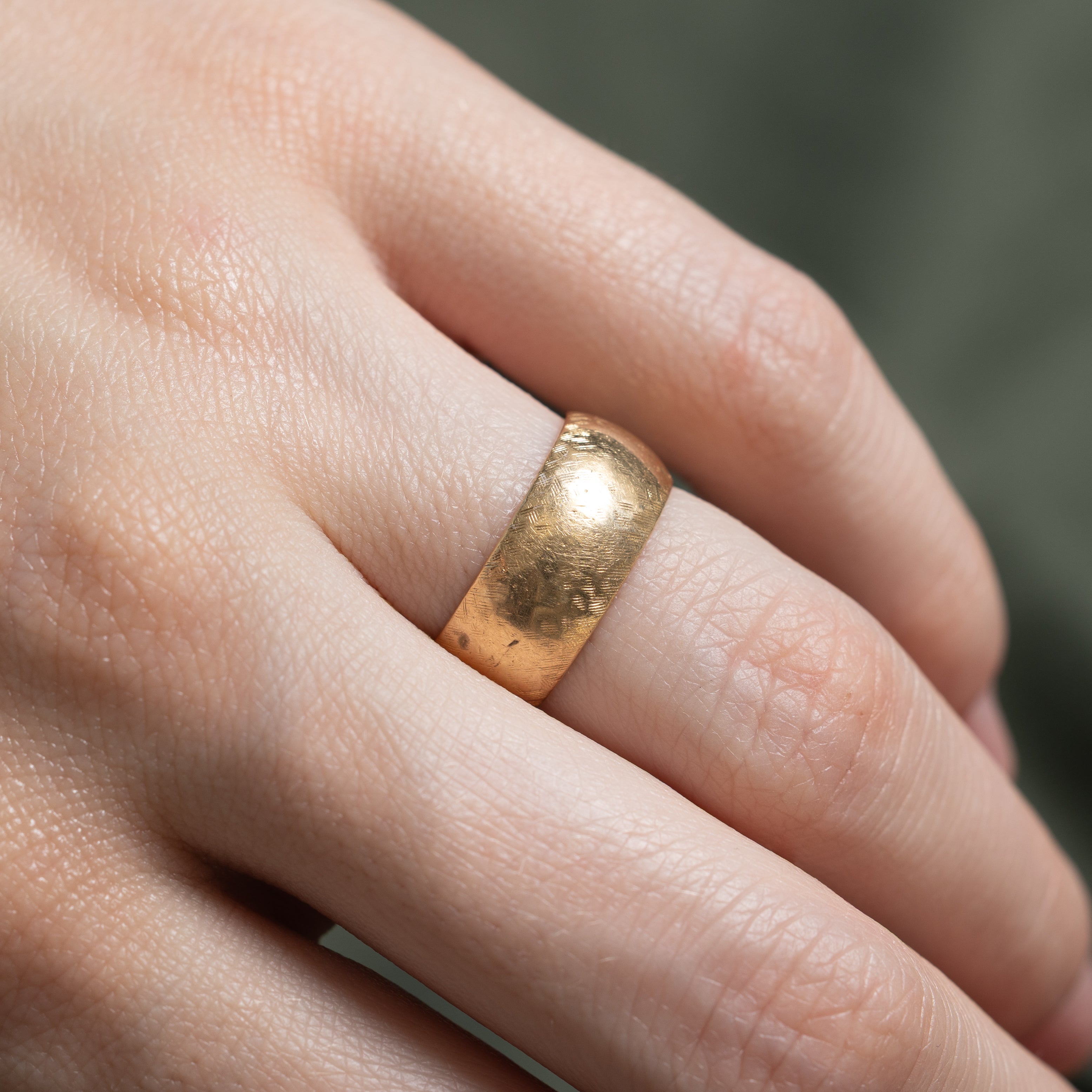 'Birks' 14k Yellow Gold Textured Cigar Band | 7.5mm | SZ 5
