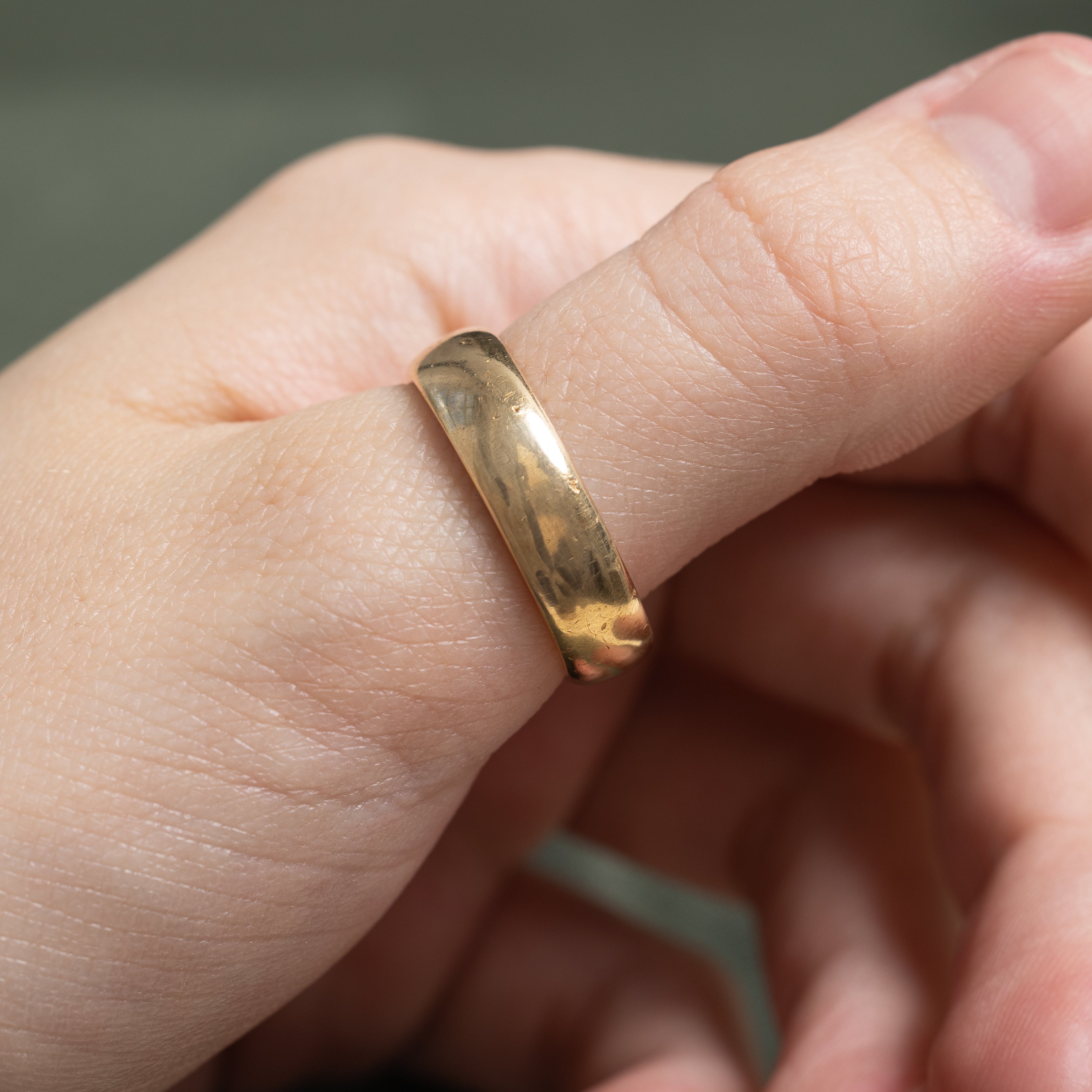 'Birks' 14k Yellow Gold Plain Band | 5.75mm | SZ 9.5