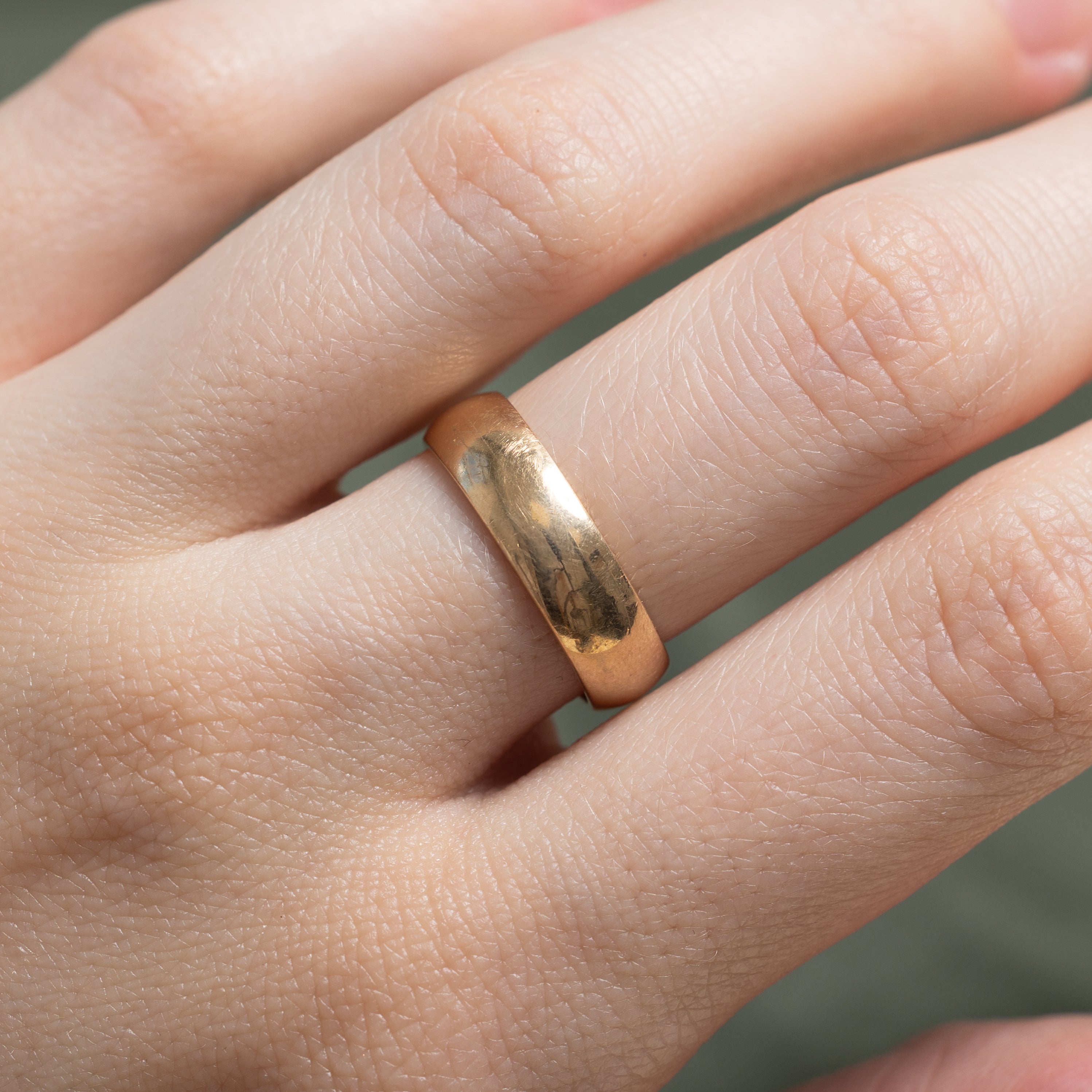 'Birks' 14k Yellow Gold Plain Band | 5.25mm | SZ 7