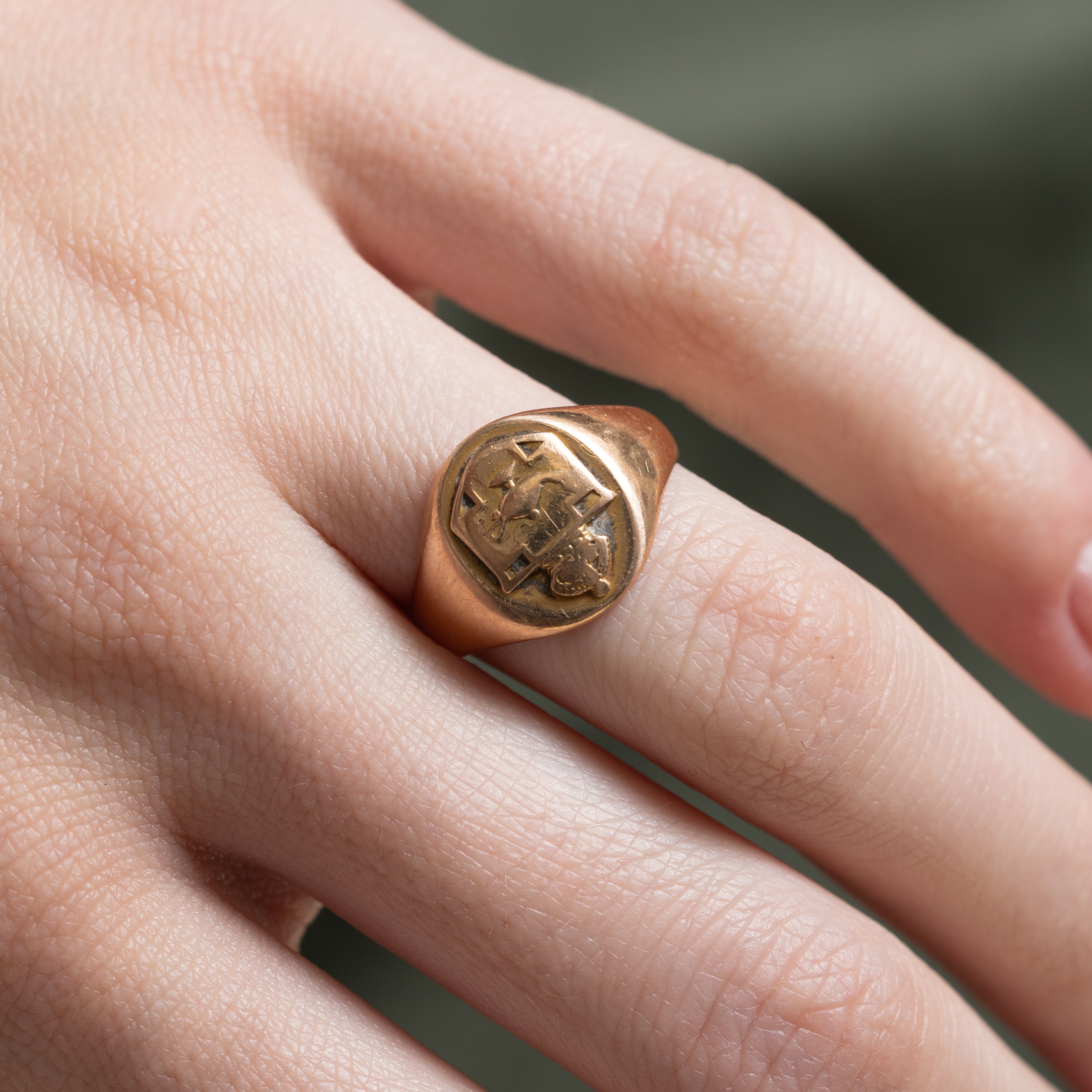 'Birks' 14k Yellow Gold Lamp Crest Signet Ring | SZ 6.5