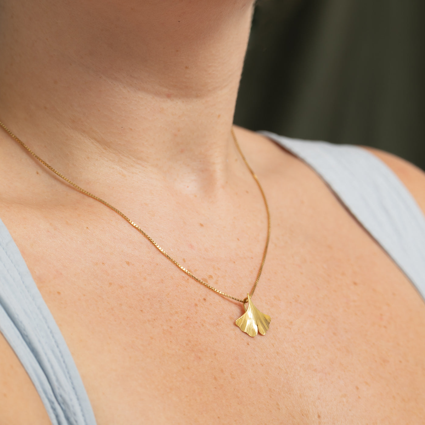 14k Yellow Gold Ginkgo Leaf Pendant Necklace | 18"
