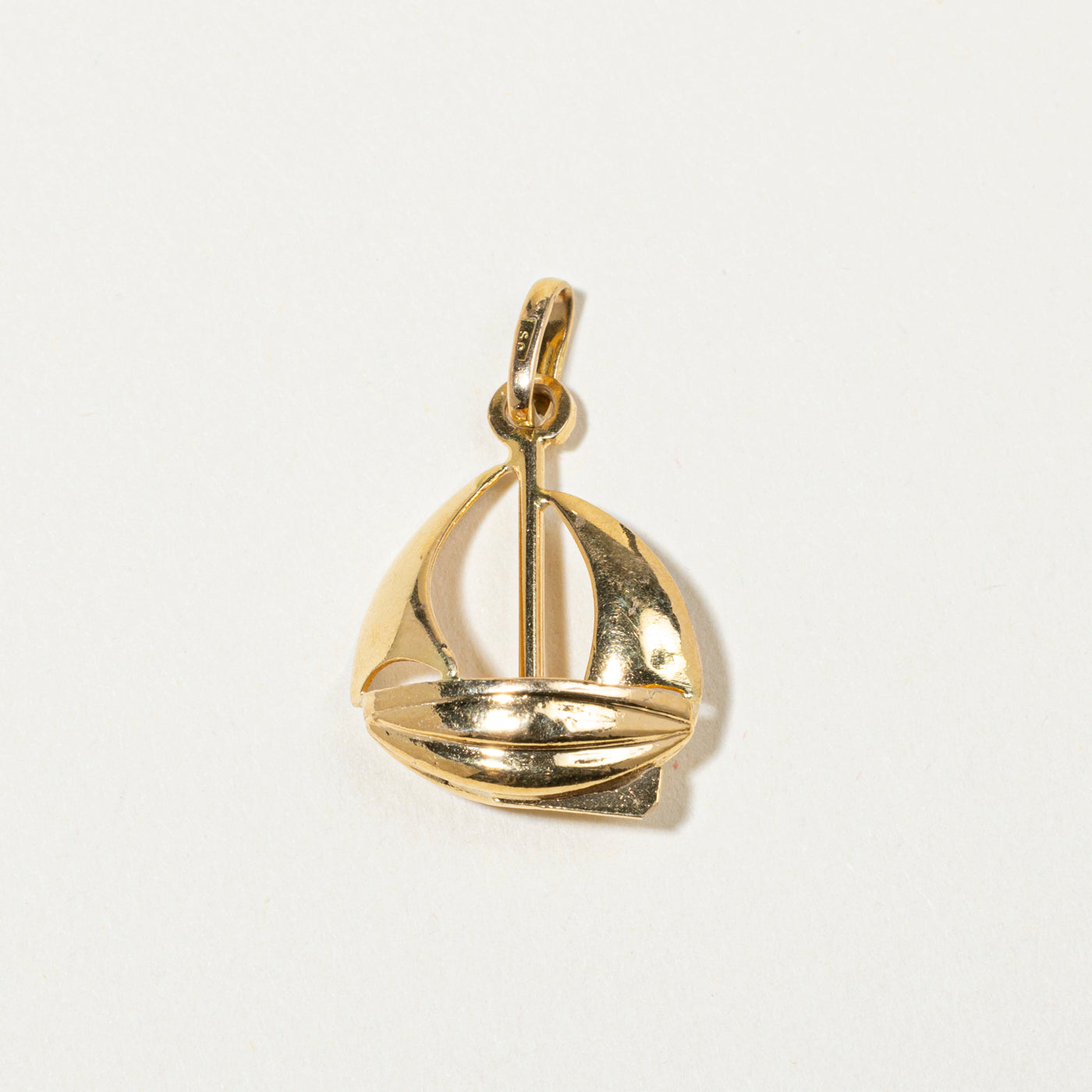 18k Yellow Gold Sailboat Charm