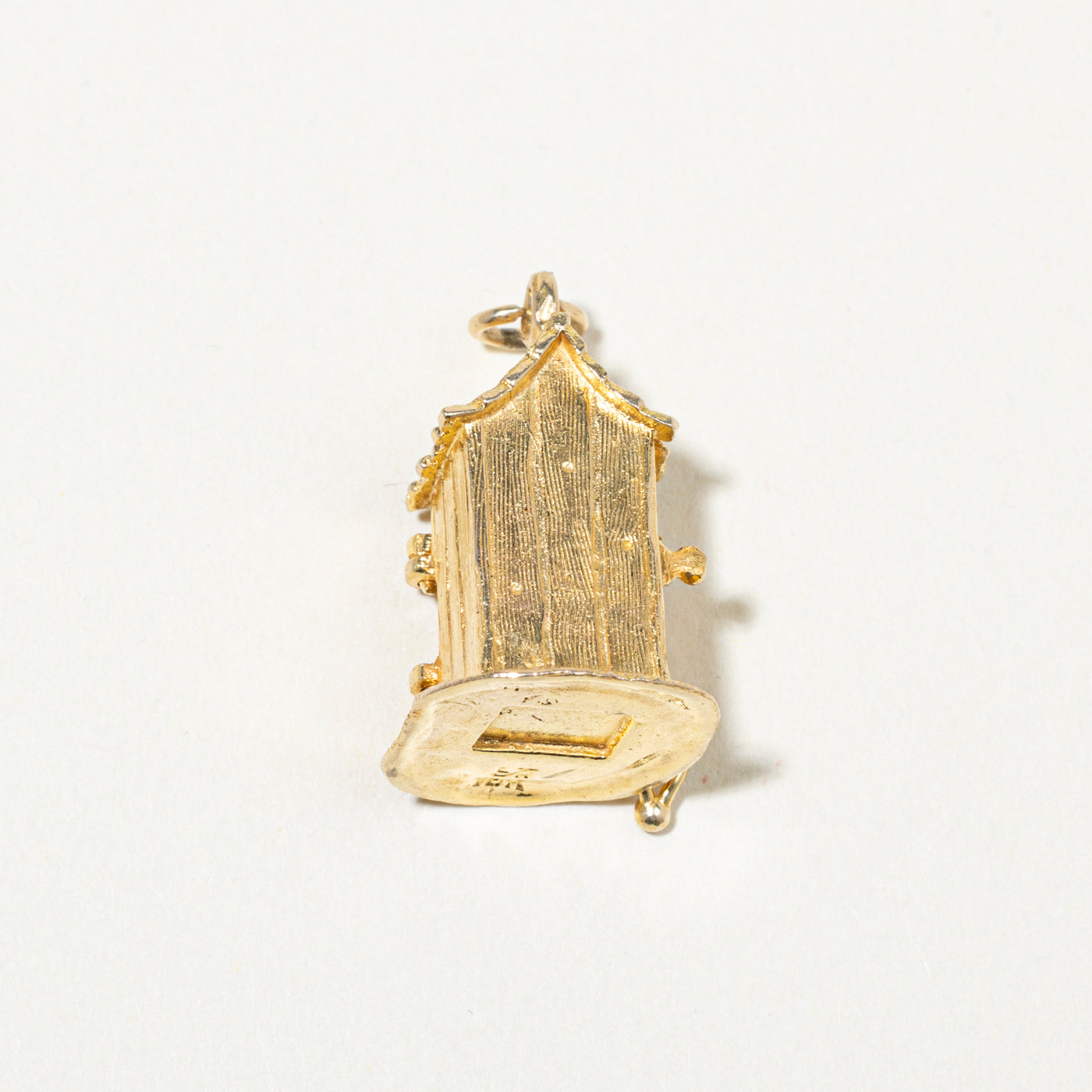 10k Yellow Gold Outhouse Charm
