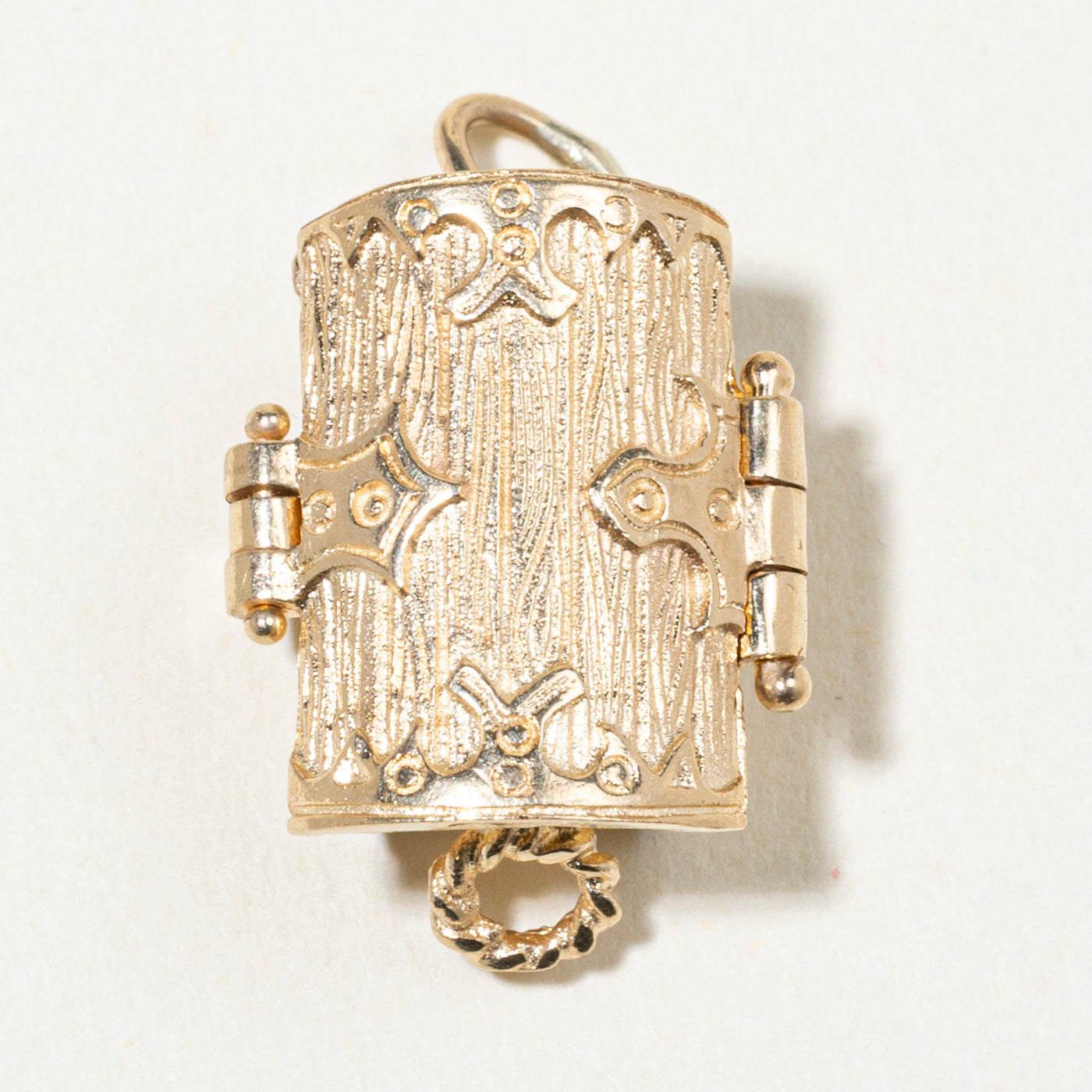 10k Yellow Gold Treasure Chest Charm