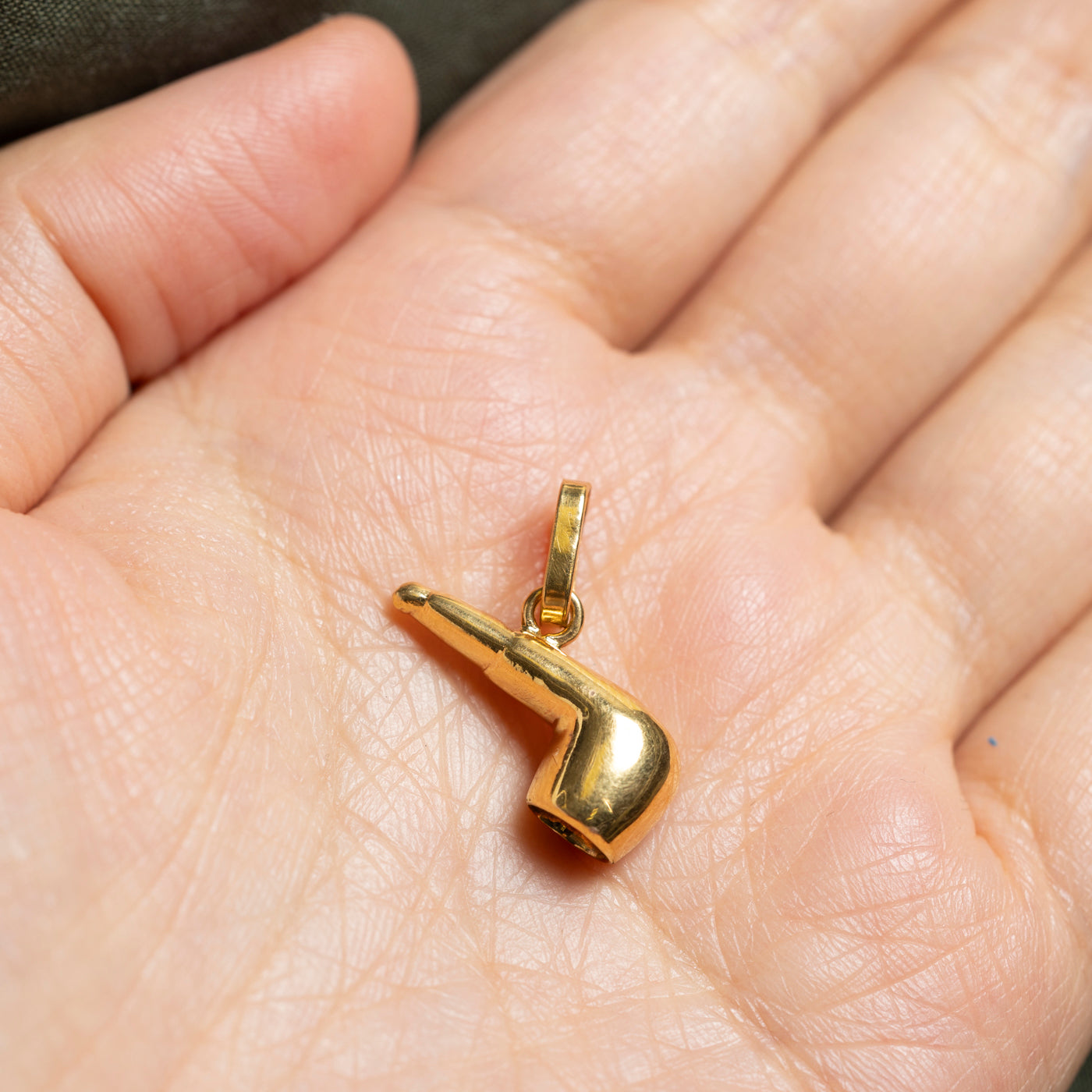 18k Yellow Gold Tobacco Pipe Charm