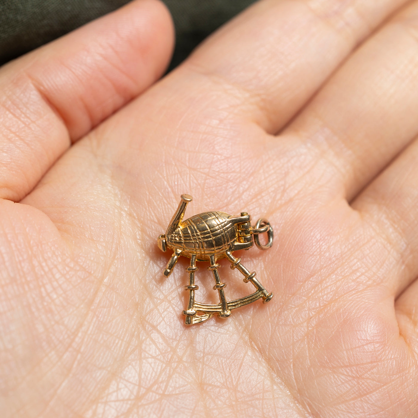 Cornemuse en or jaune 9 carats de Birmingham, 1969, avec breloque ballerine cachée