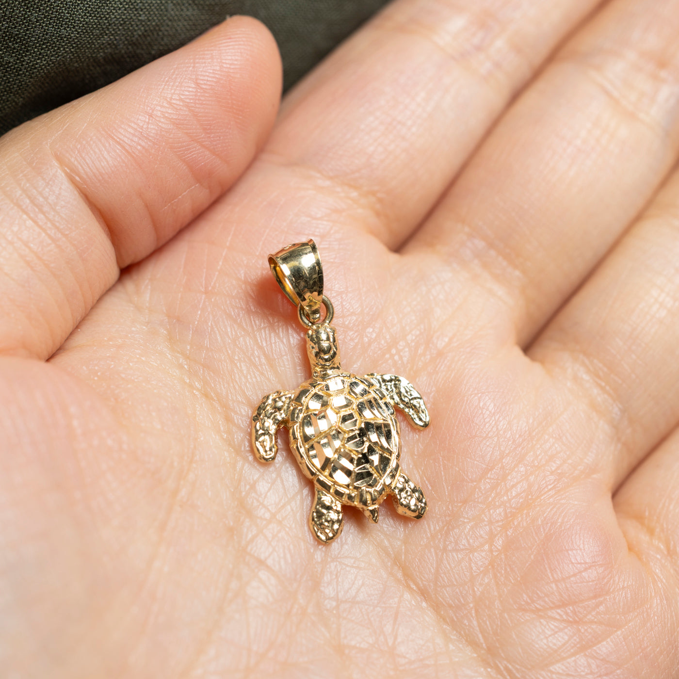 14k Yellow Gold Turtle Pendant