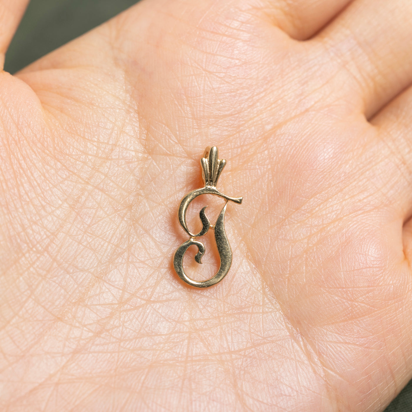 14k Yellow Gold "G" Initial Pendant