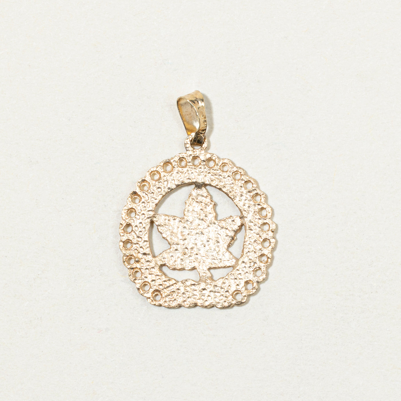10k Yellow Gold Year 2002 Maple Leaf Charm