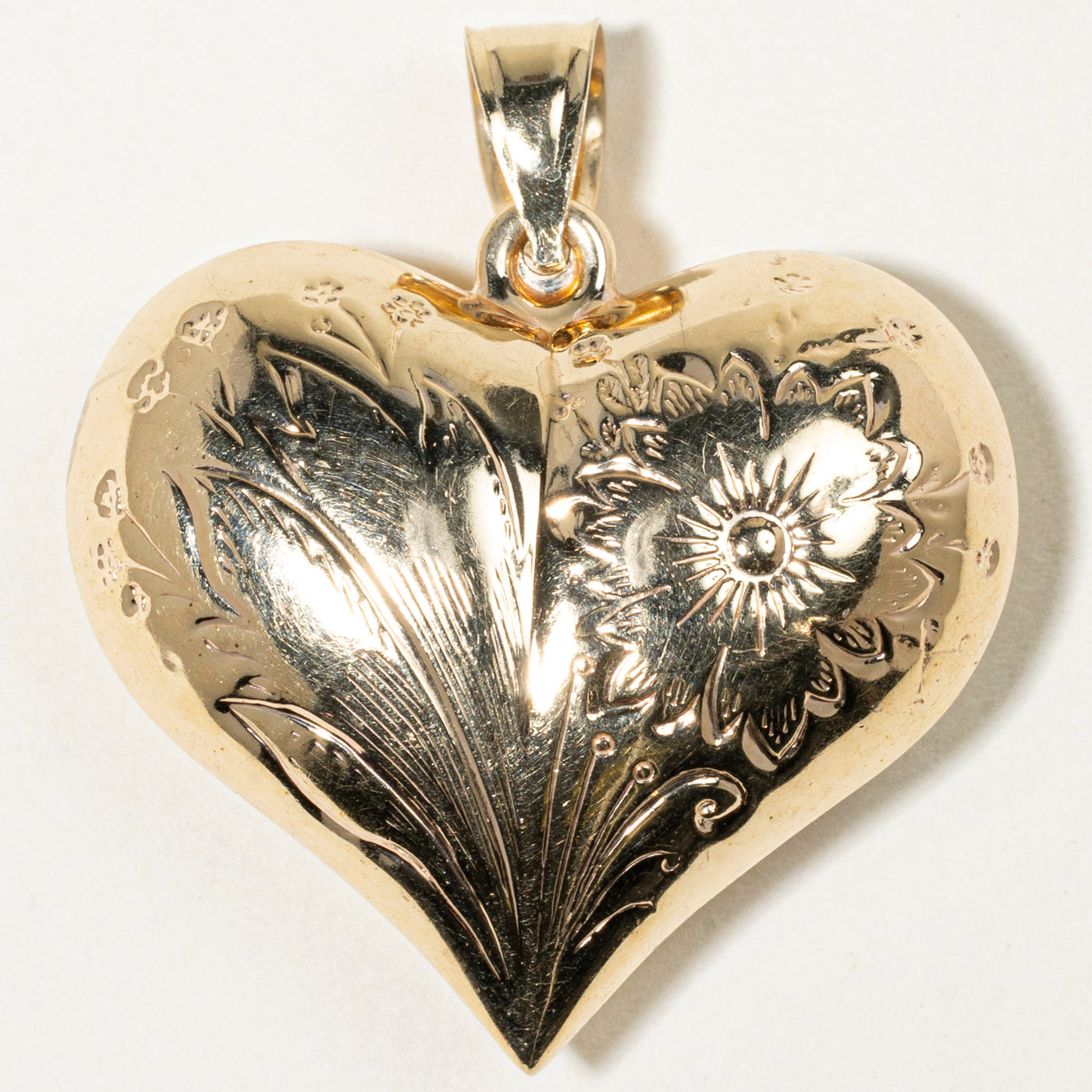 14k Yellow Gold Engraved Puffed Heart Pendant