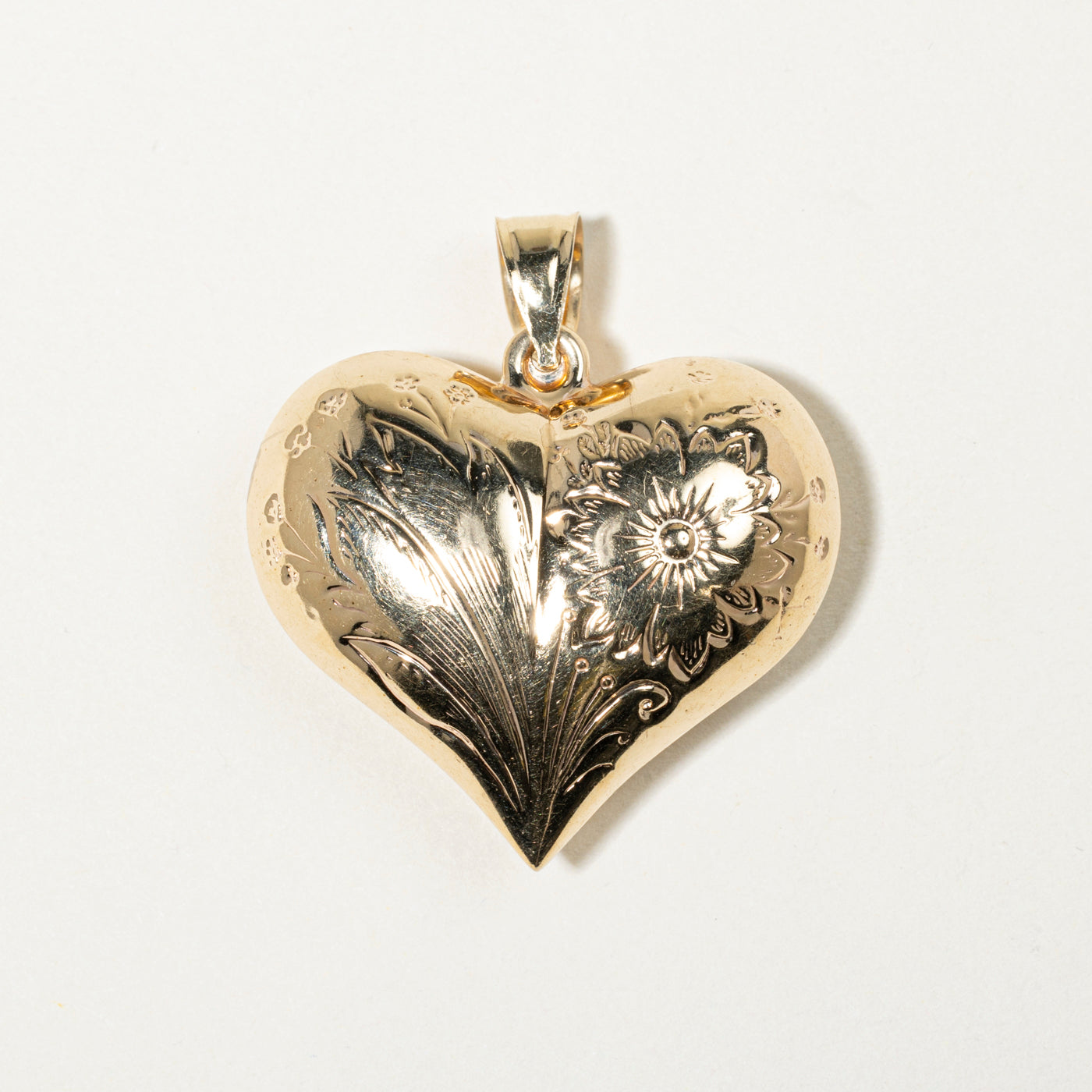 14k Yellow Gold Engraved Puffed Heart Pendant