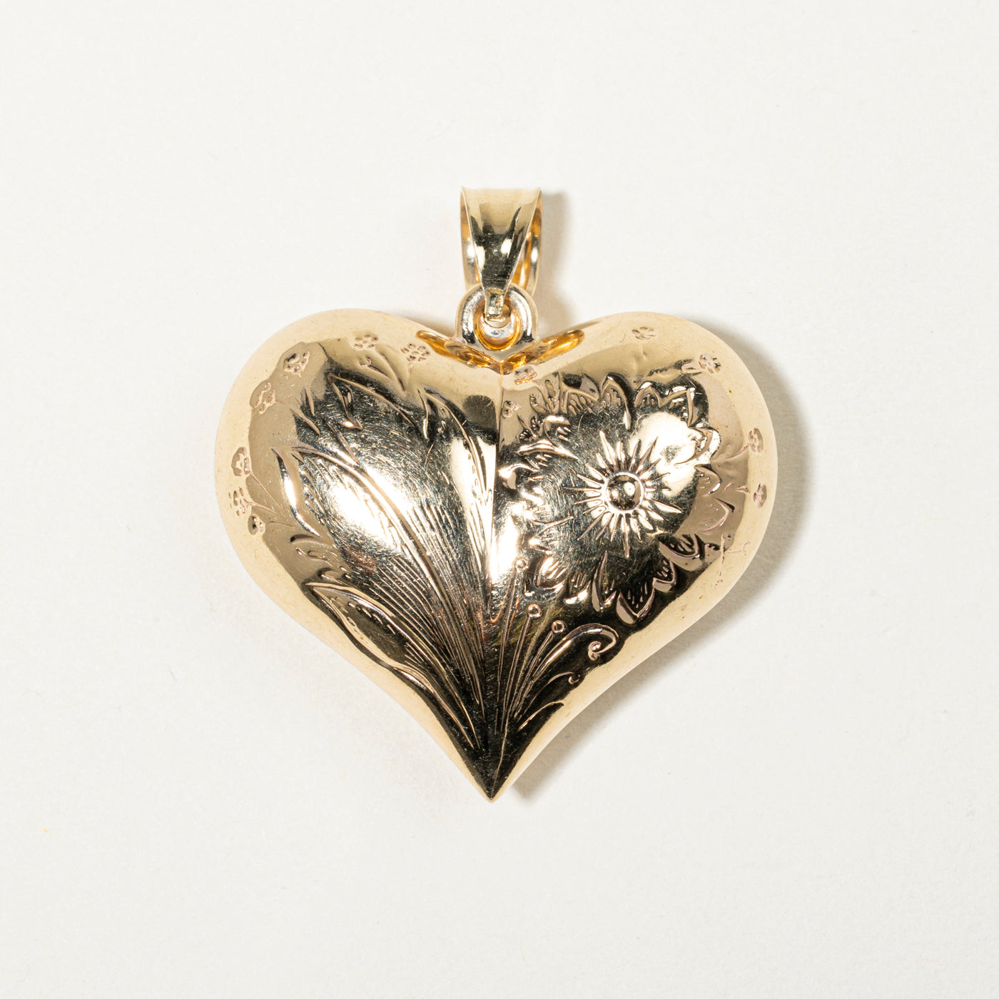 14k Yellow Gold Engraved Puffed Heart Pendant