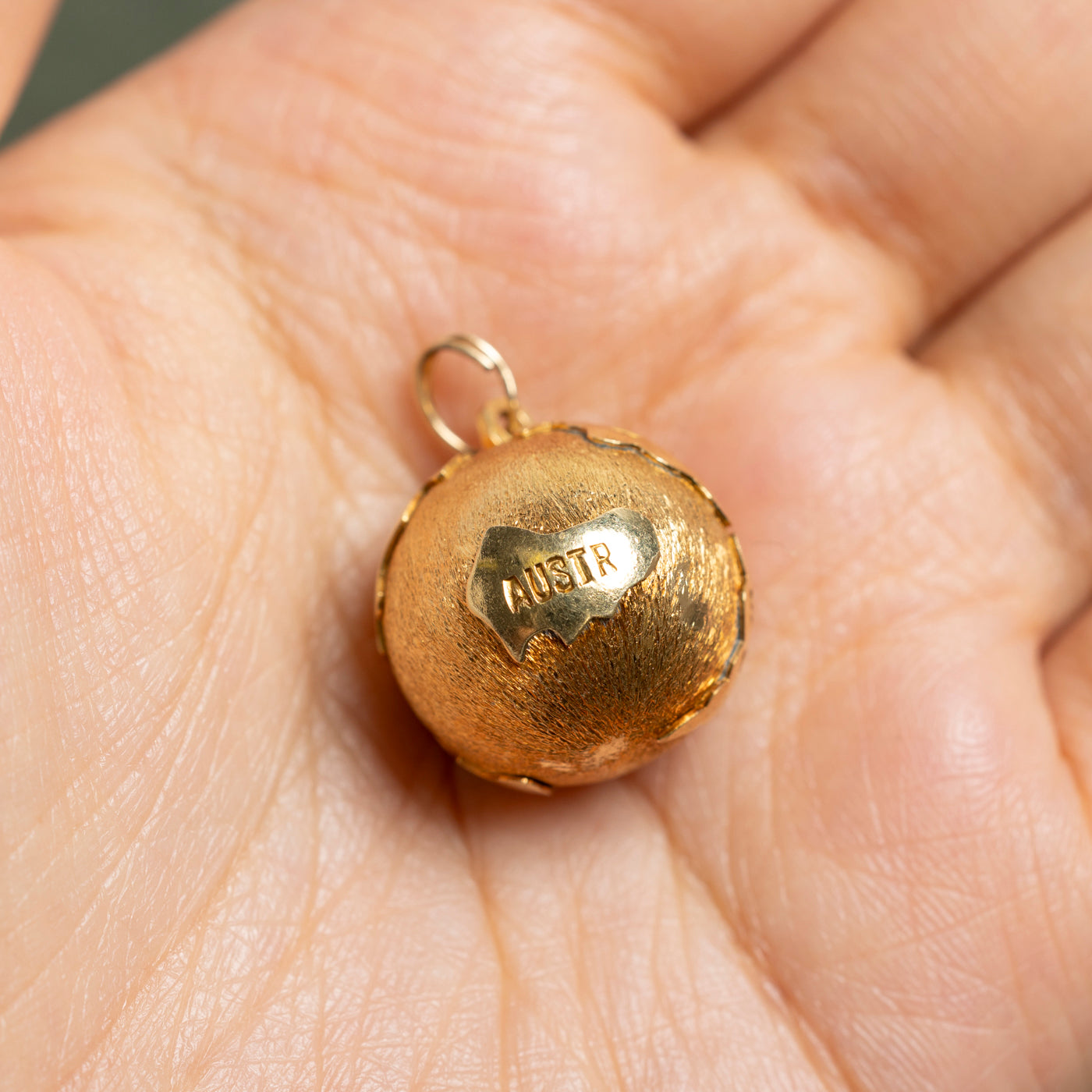 18k Yellow Gold Globe Charm