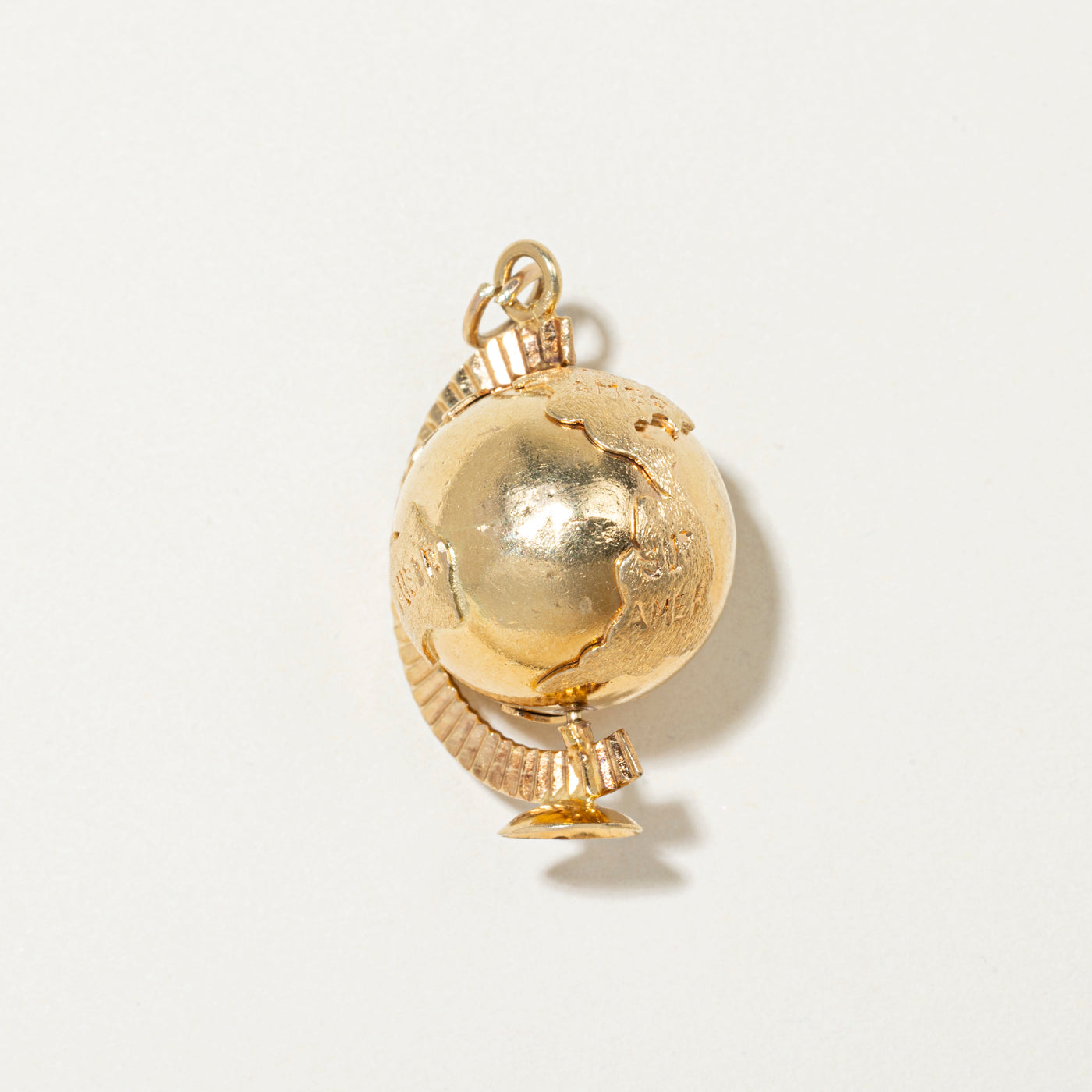 Vintage Italian 18k Yellow Gold Globe Charm