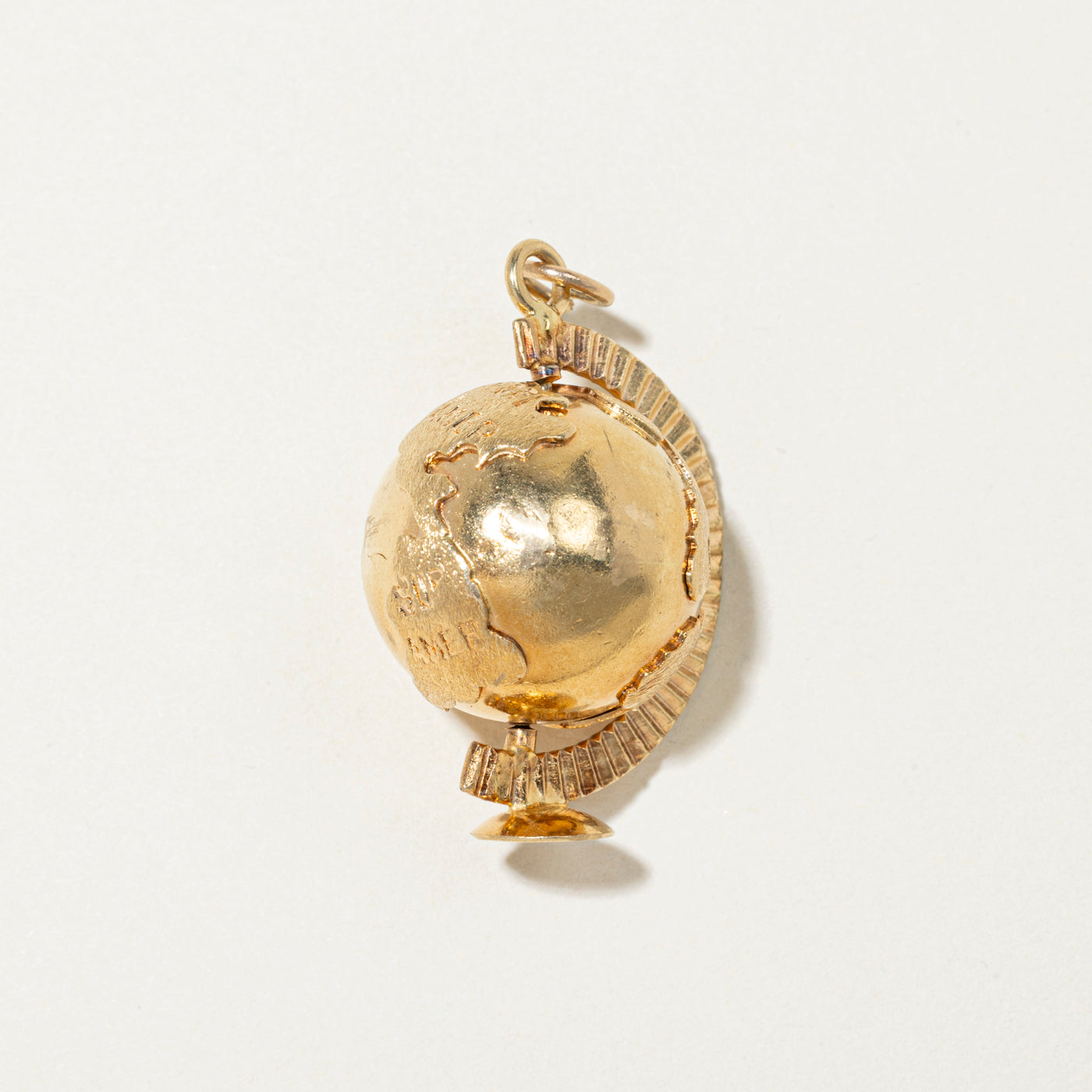 Vintage Italian 18k Yellow Gold Globe Charm