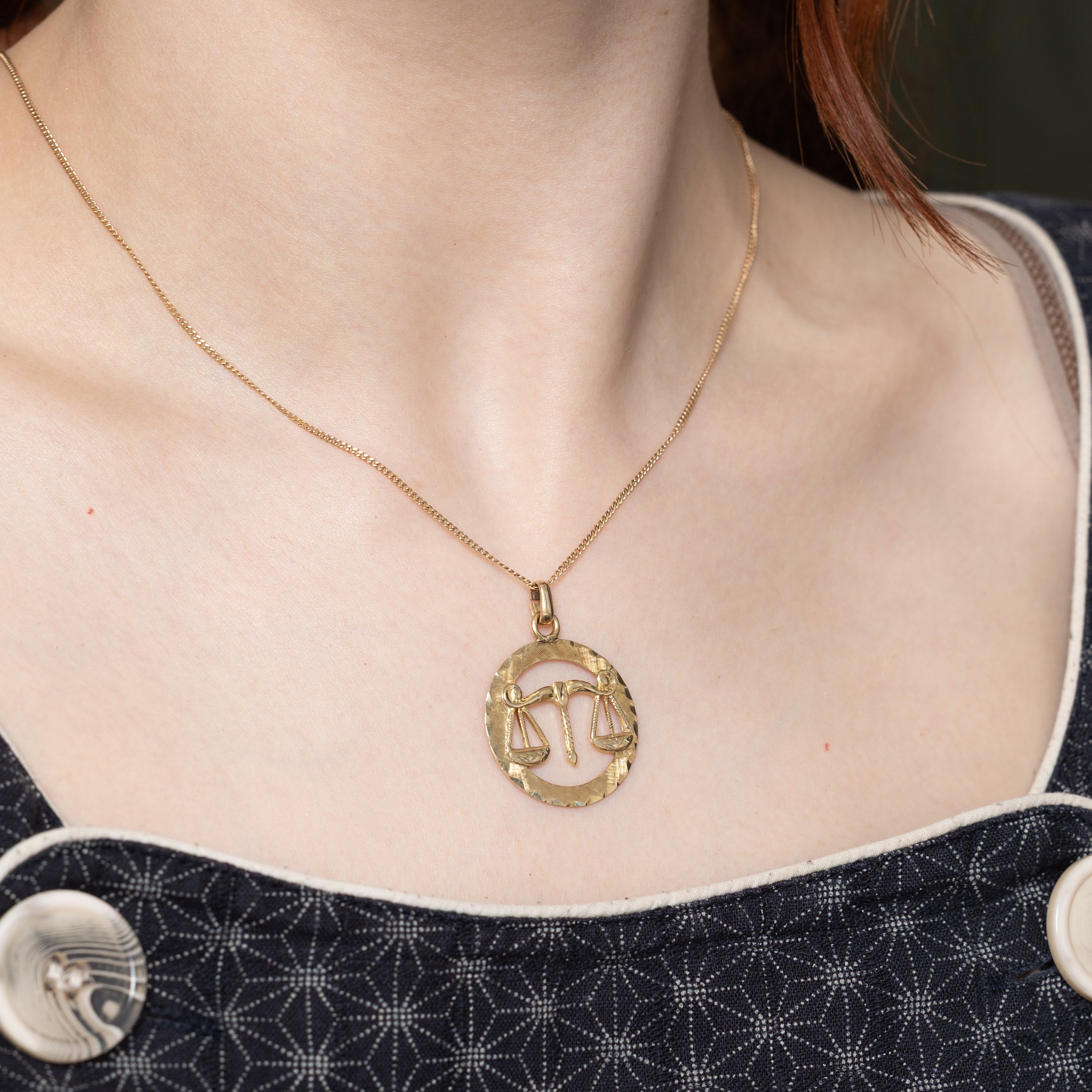 Pendentif Balance en or jaune 14 carats