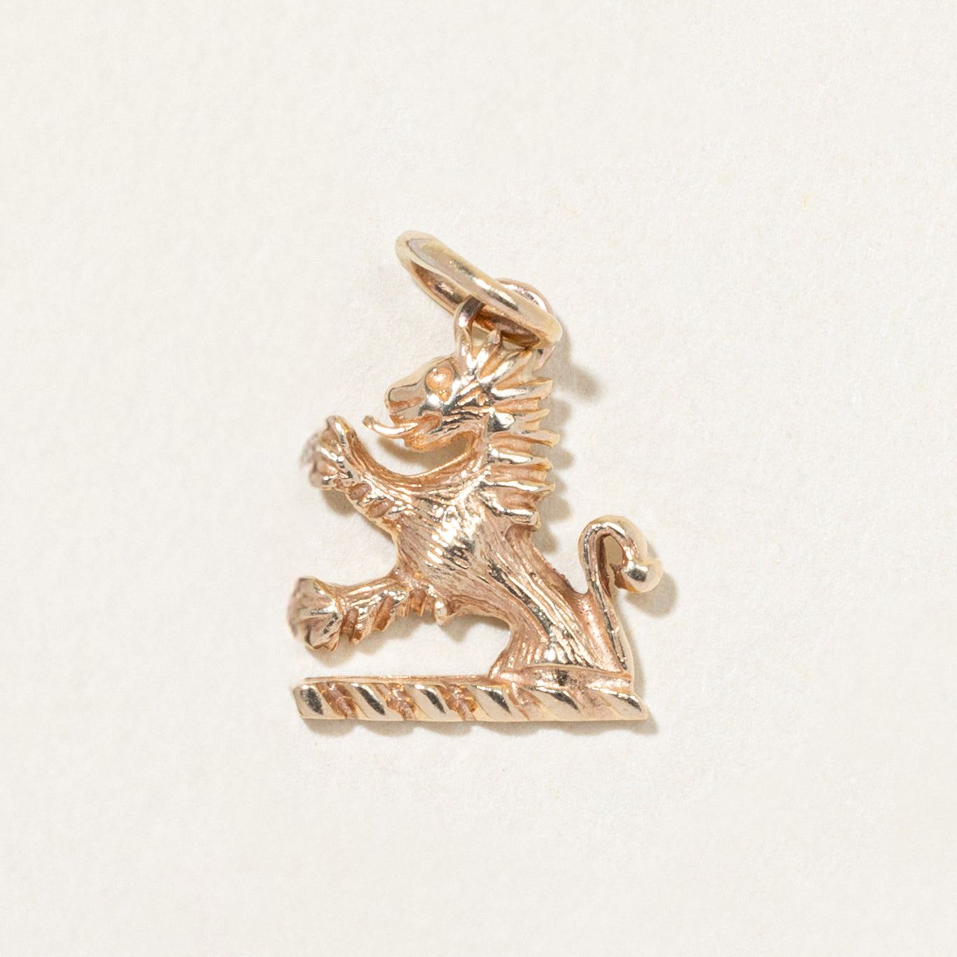 10k Yellow Gold Sejant-Rampant Lion Charm