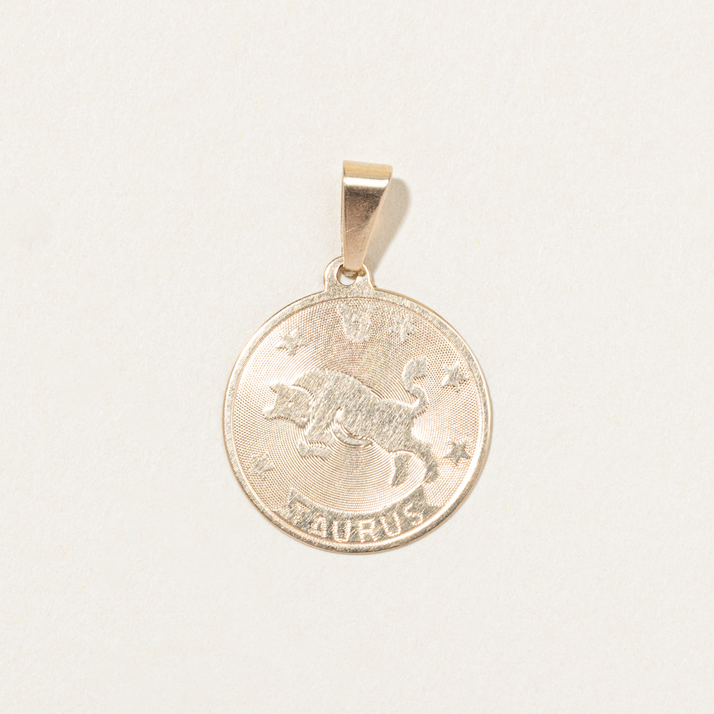 Pendentif Taureau en or jaune 10 carats