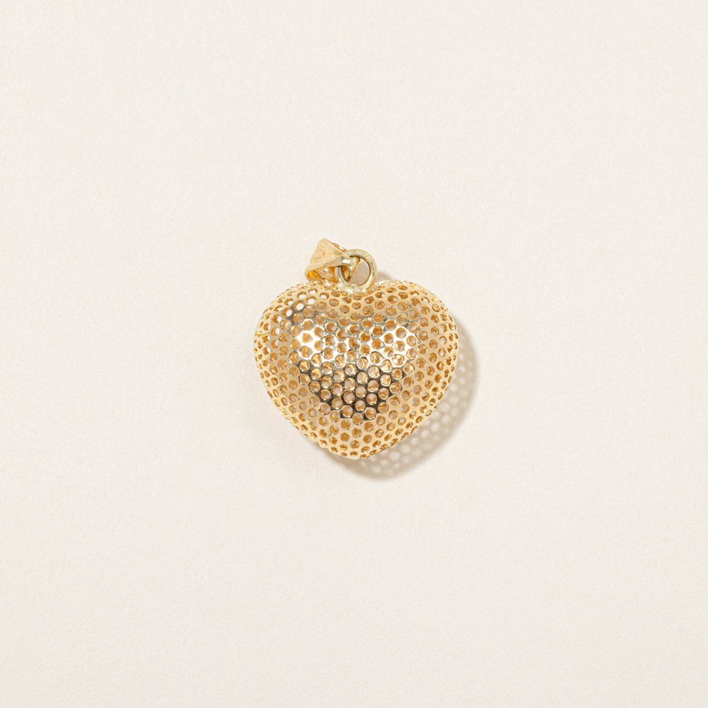 17k Yellow Gold Perforated Puffed Heart Pendant