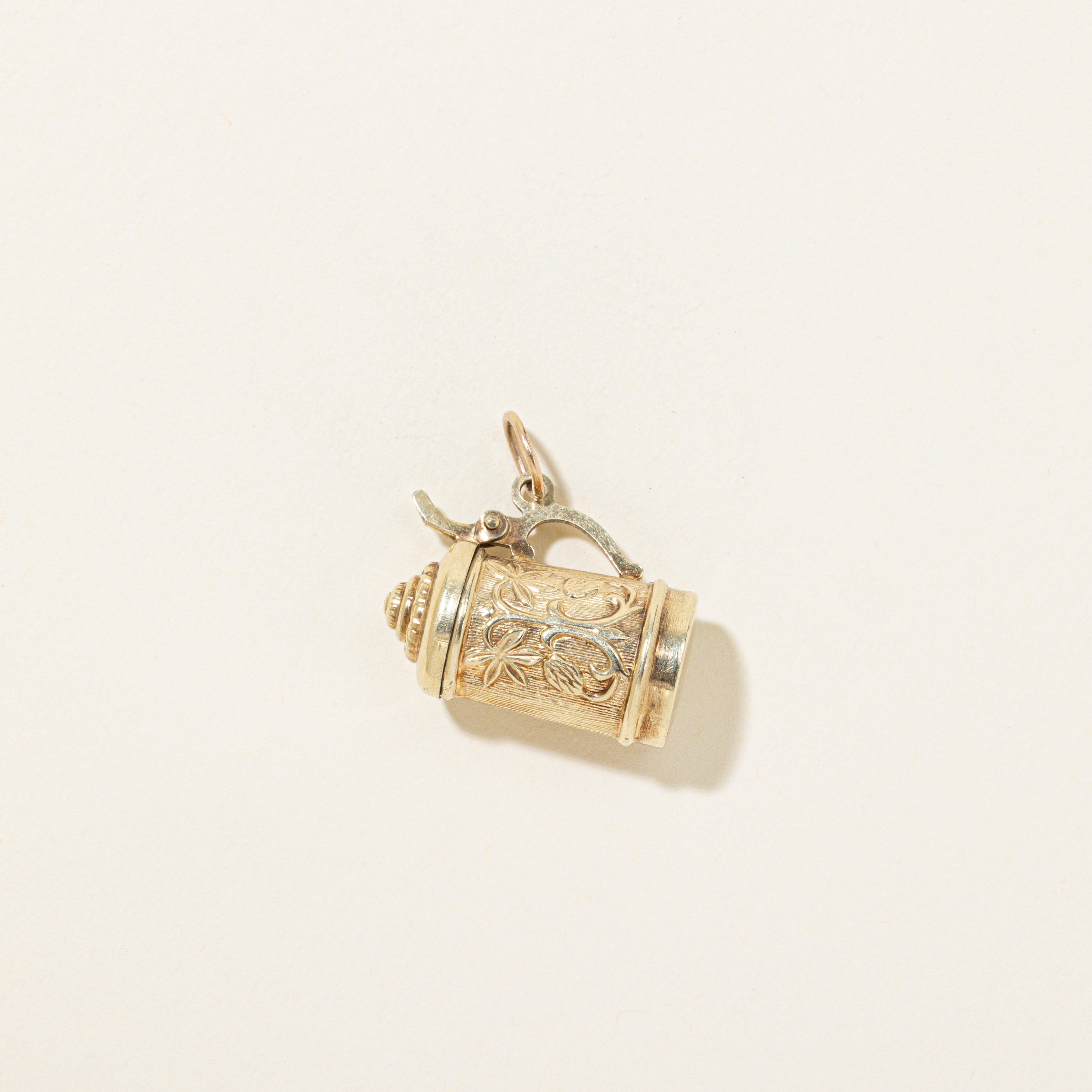 14k Yellow Gold Embossed Beer Stein Charm