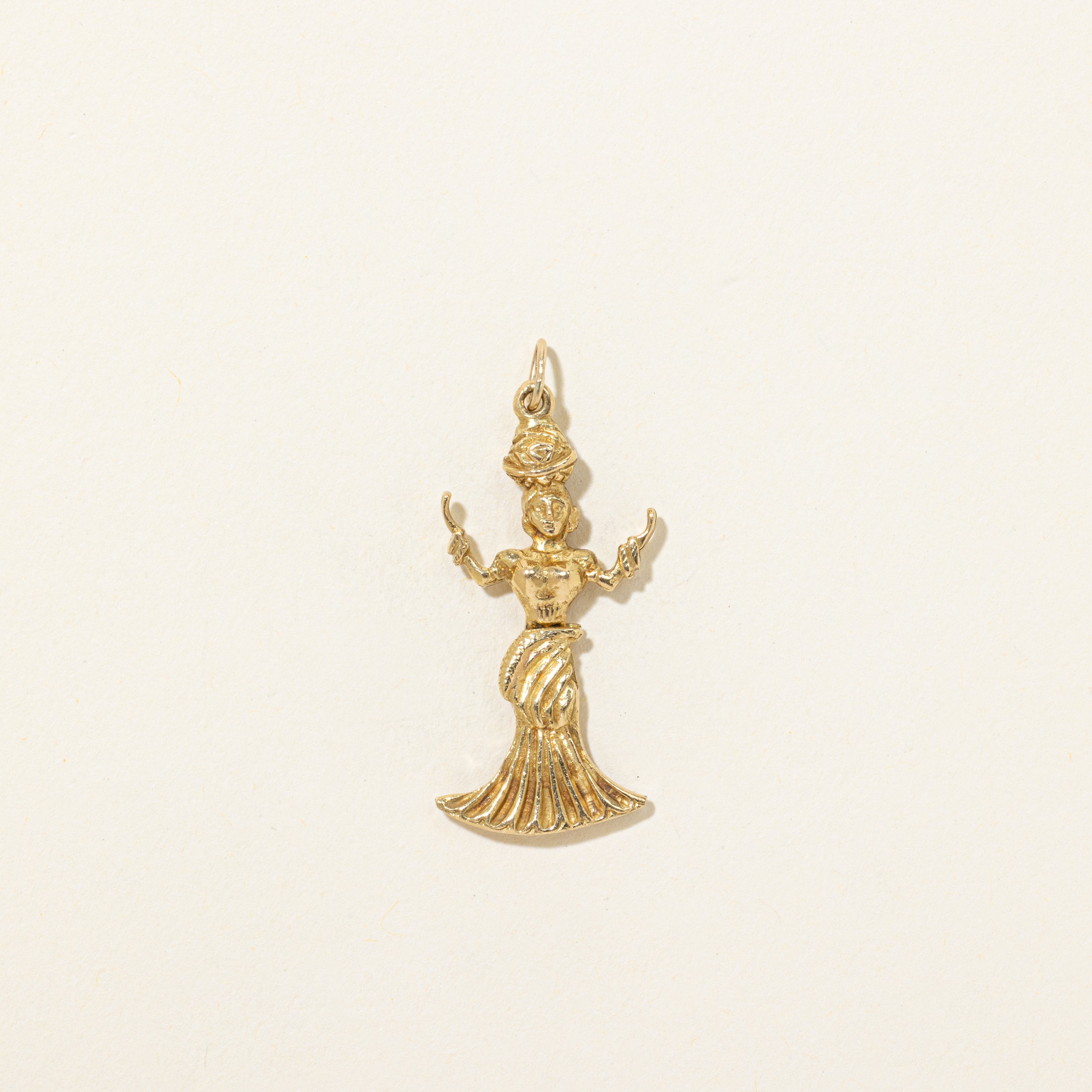 18k Yellow Gold Woman Charm
