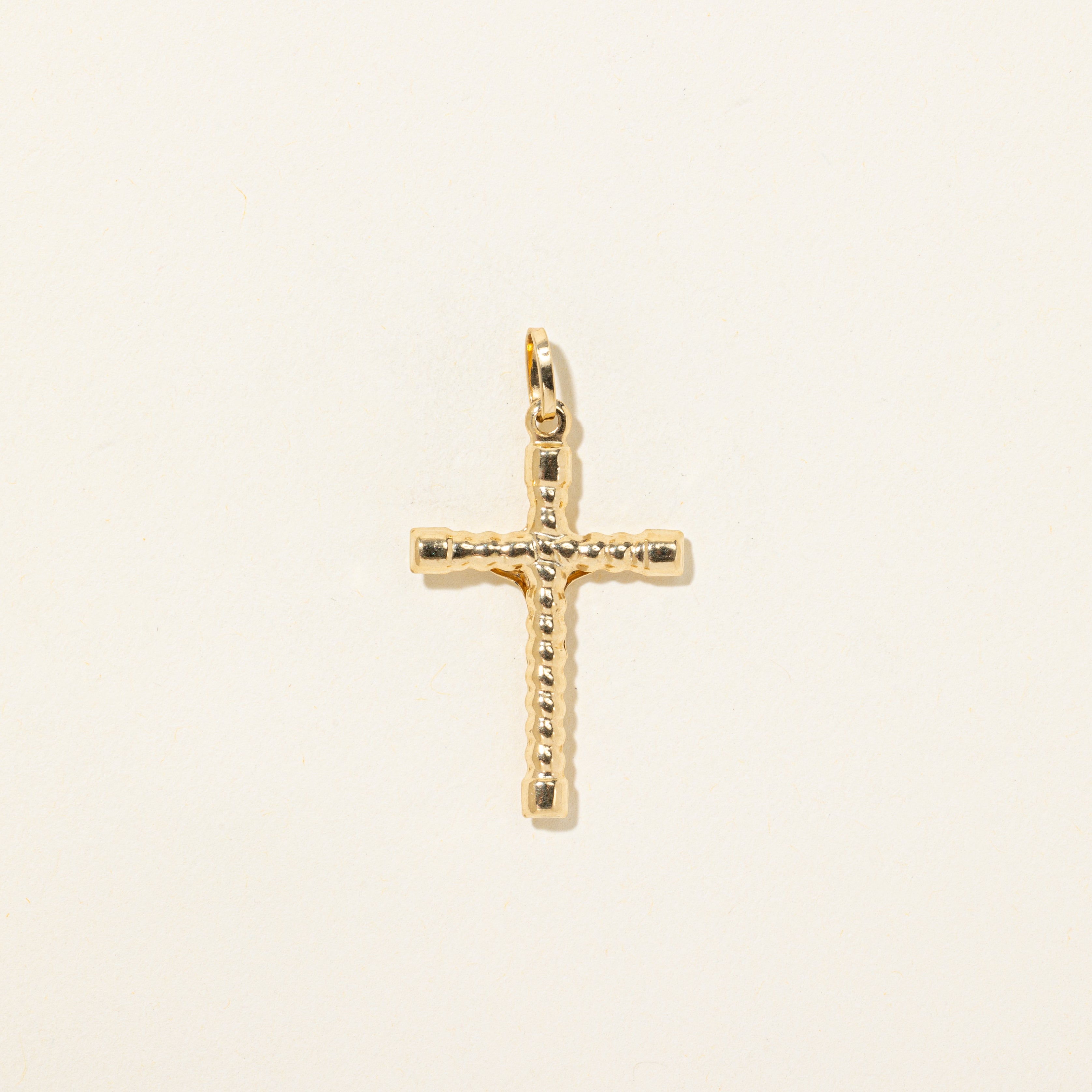 Breloque Jésus en croix en or jaune 18 carats
