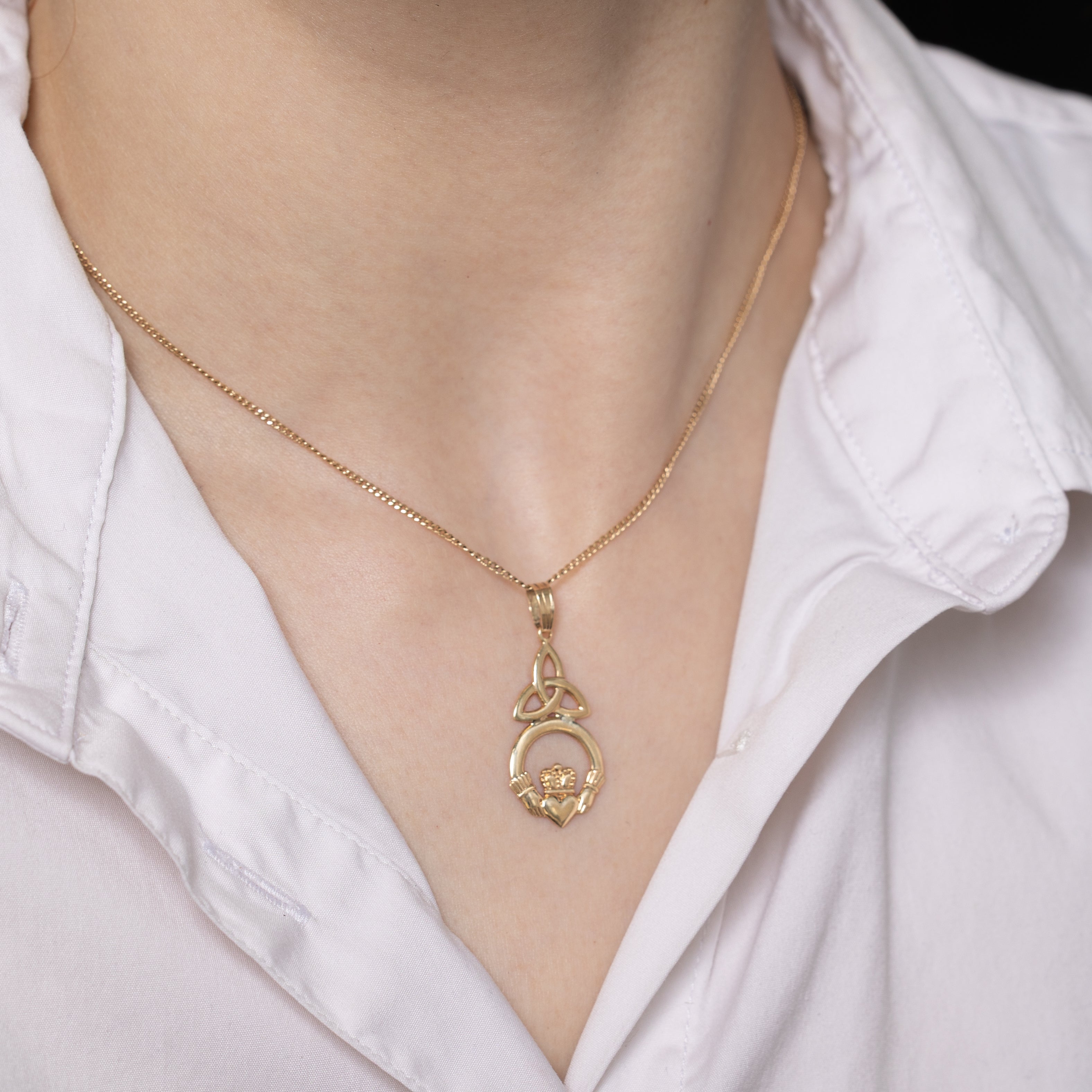 Dublin 14k Yellow Gold Celtic Claddagh Pendant