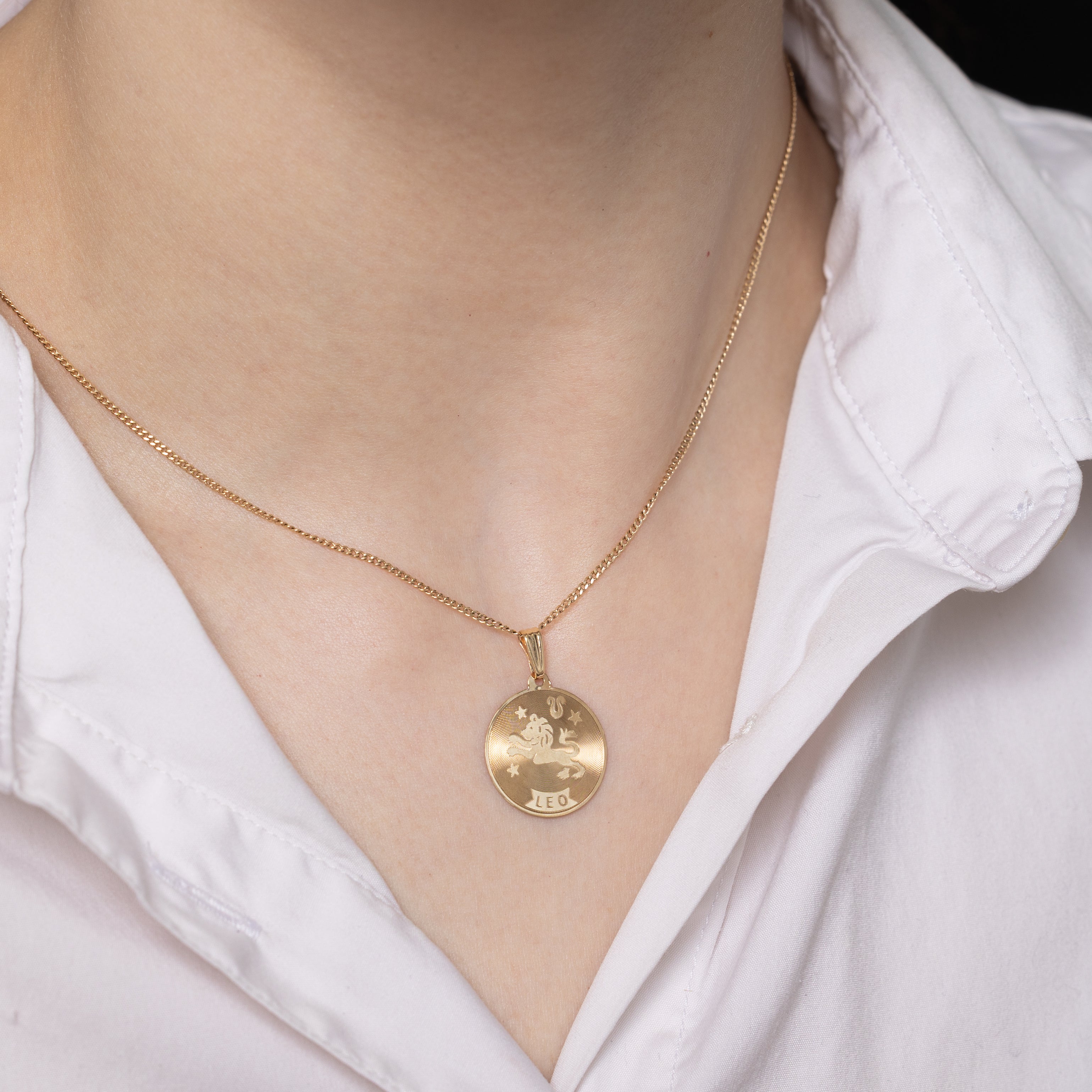 10k Yellow Gold Leo Zodiac Pendant