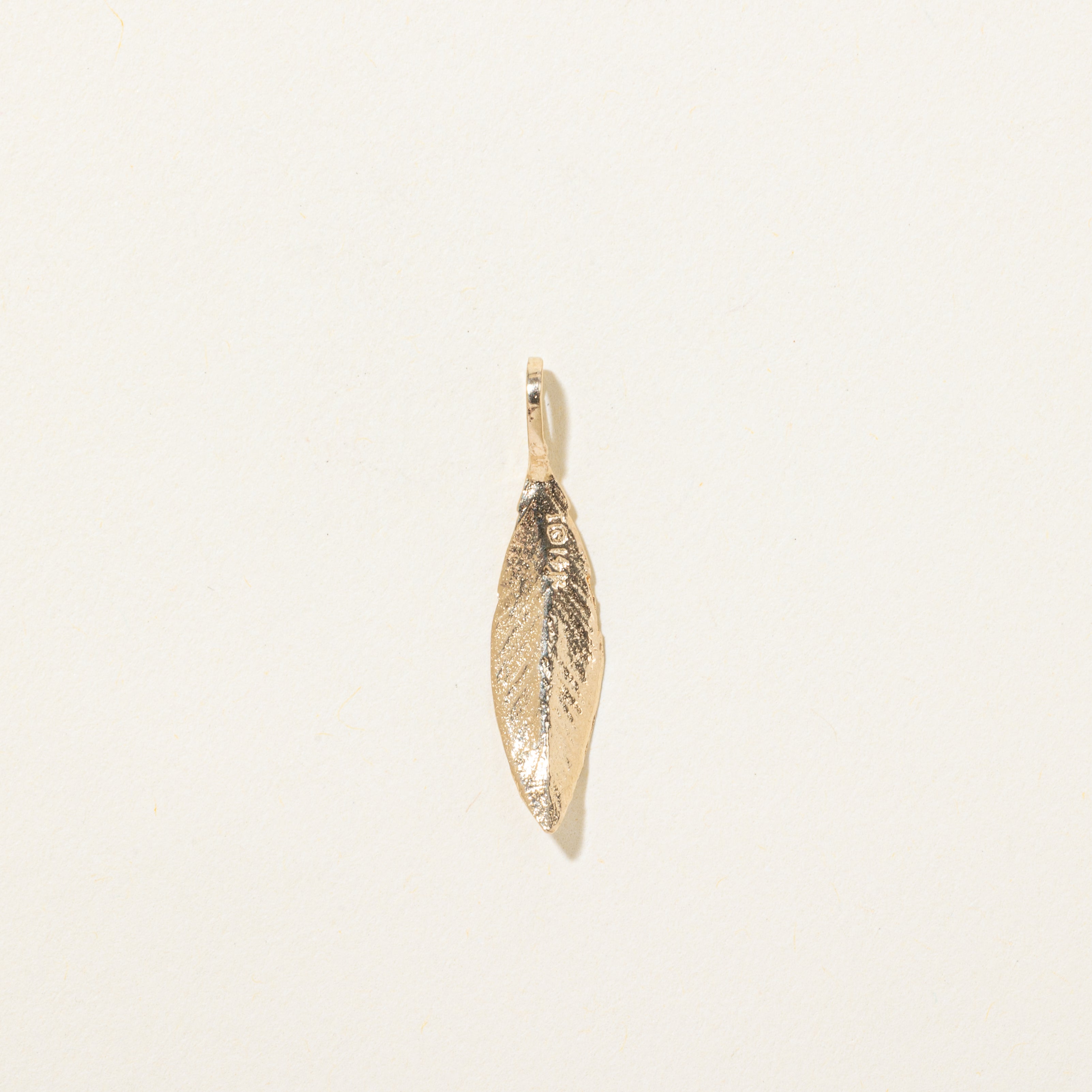 10k Yellow Gold Engraved Leaf Pendant