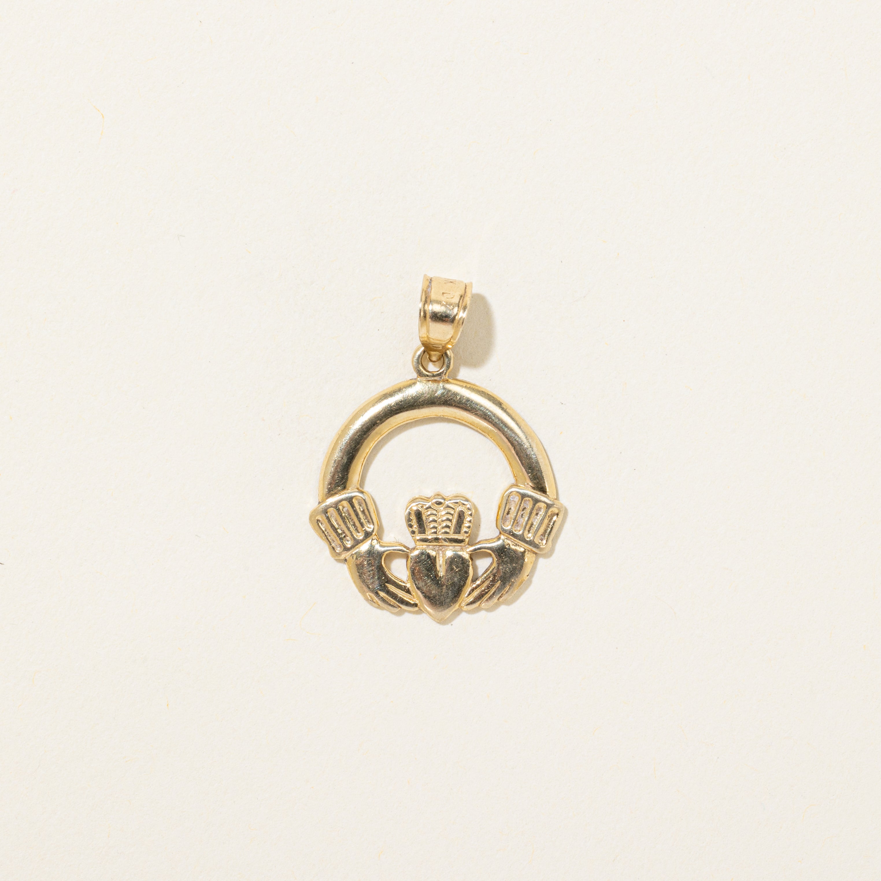 14k Yellow Gold Cladaggh Pendant