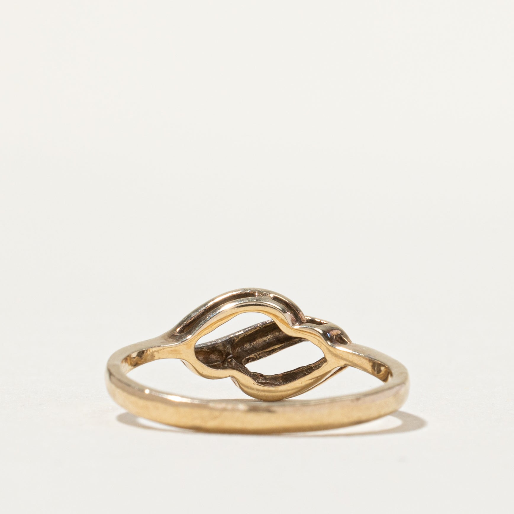 Bague Bypass en or jaune 9 carats, Londres, 1985 | Taille 4,75