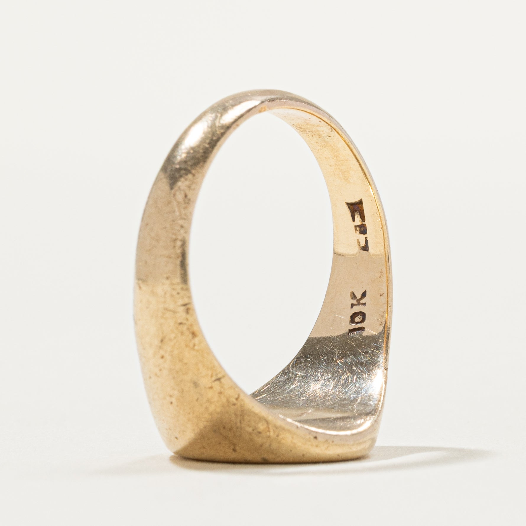 10k Yellow Gold "L" Initial Signet Ring | SZ 6.5